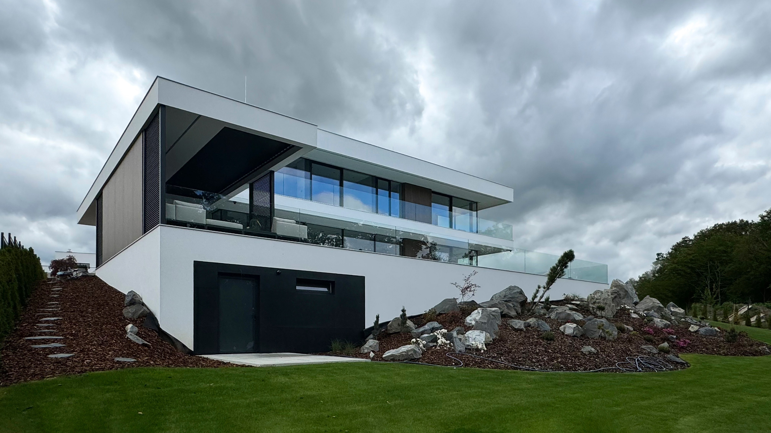 Architekt Praha - Navrhujeme luxusní domy. Špičková moderní architektura. architektonické studio Praha. Architekti rodinných domů | Architektonické studio Praha. Zahradní architekt. Bytový Architekt a Návrhy interiérů. Architekt rodinných domů. Luxury villa. Nejlepší Vily. Luxury vila.