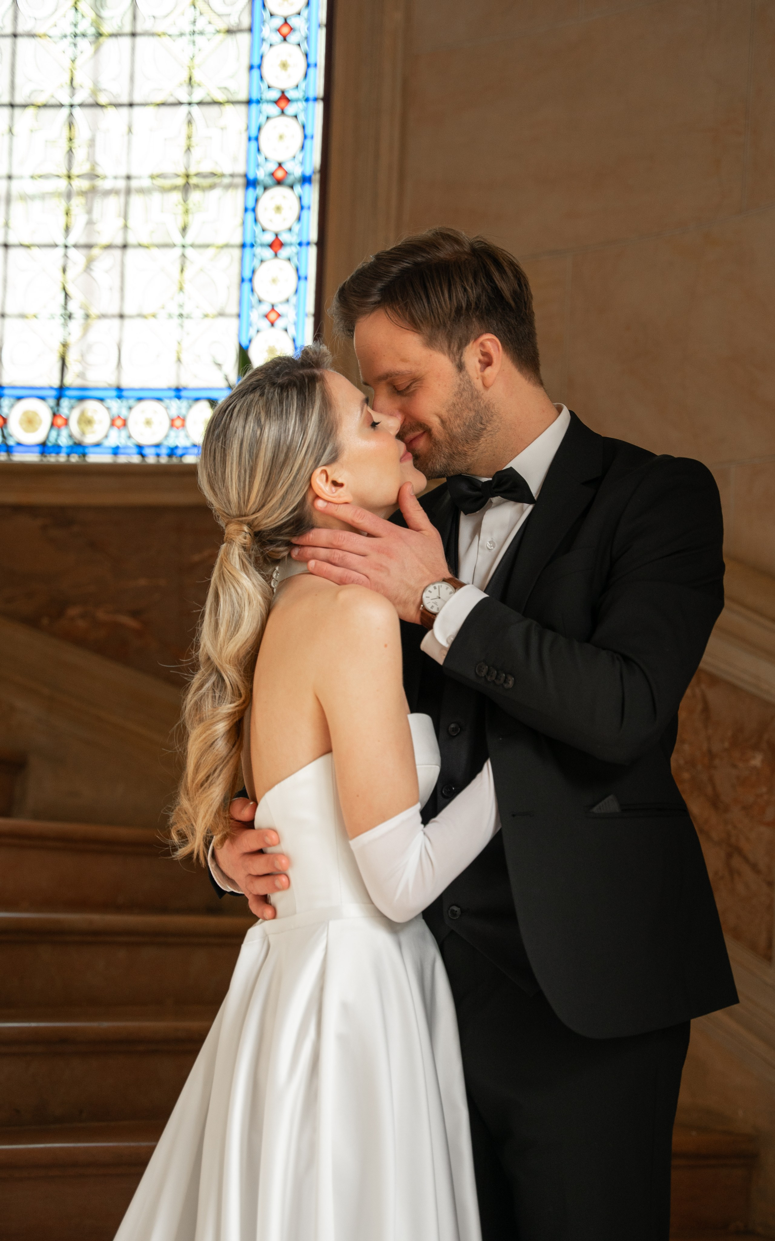 Chateau elopement inspiration. Wedding photographer in Paris Oksana Shum