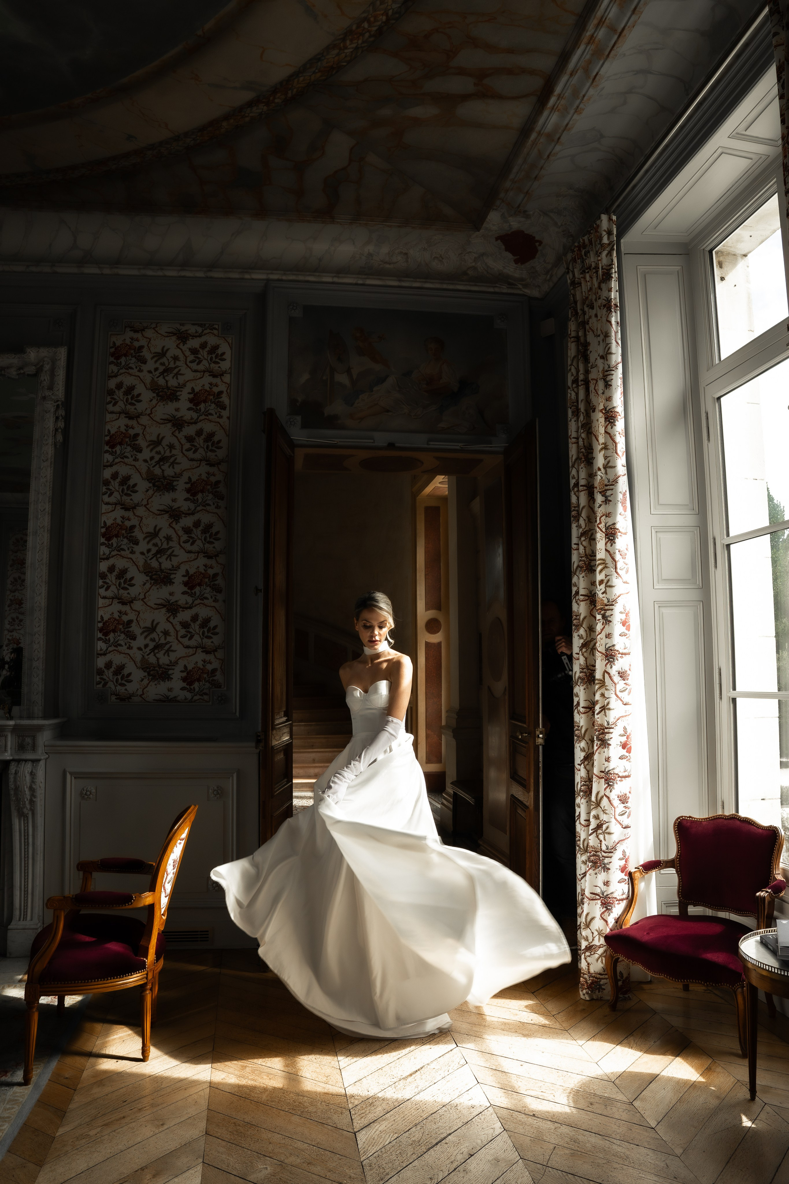 Chateau elopement inspiration. Wedding photographer in Paris Oksana Shum