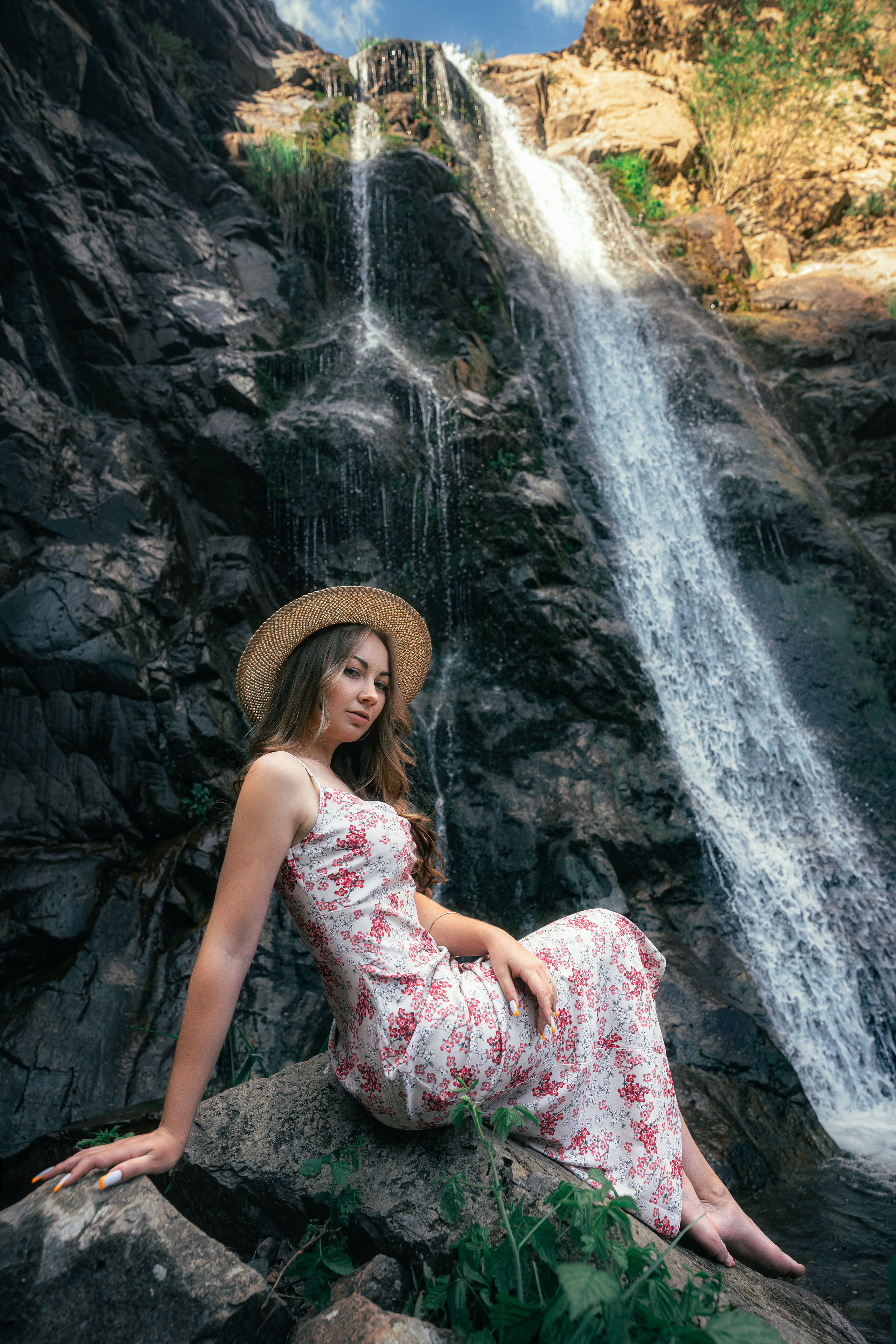 Kate. Waterfall. Георгий Намазов | Фотограф в Ташкенте