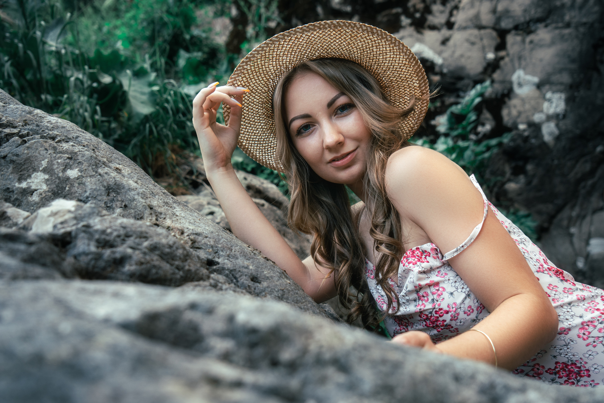 Kate. Waterfall. Георгий Намазов | Фотограф в Ташкенте