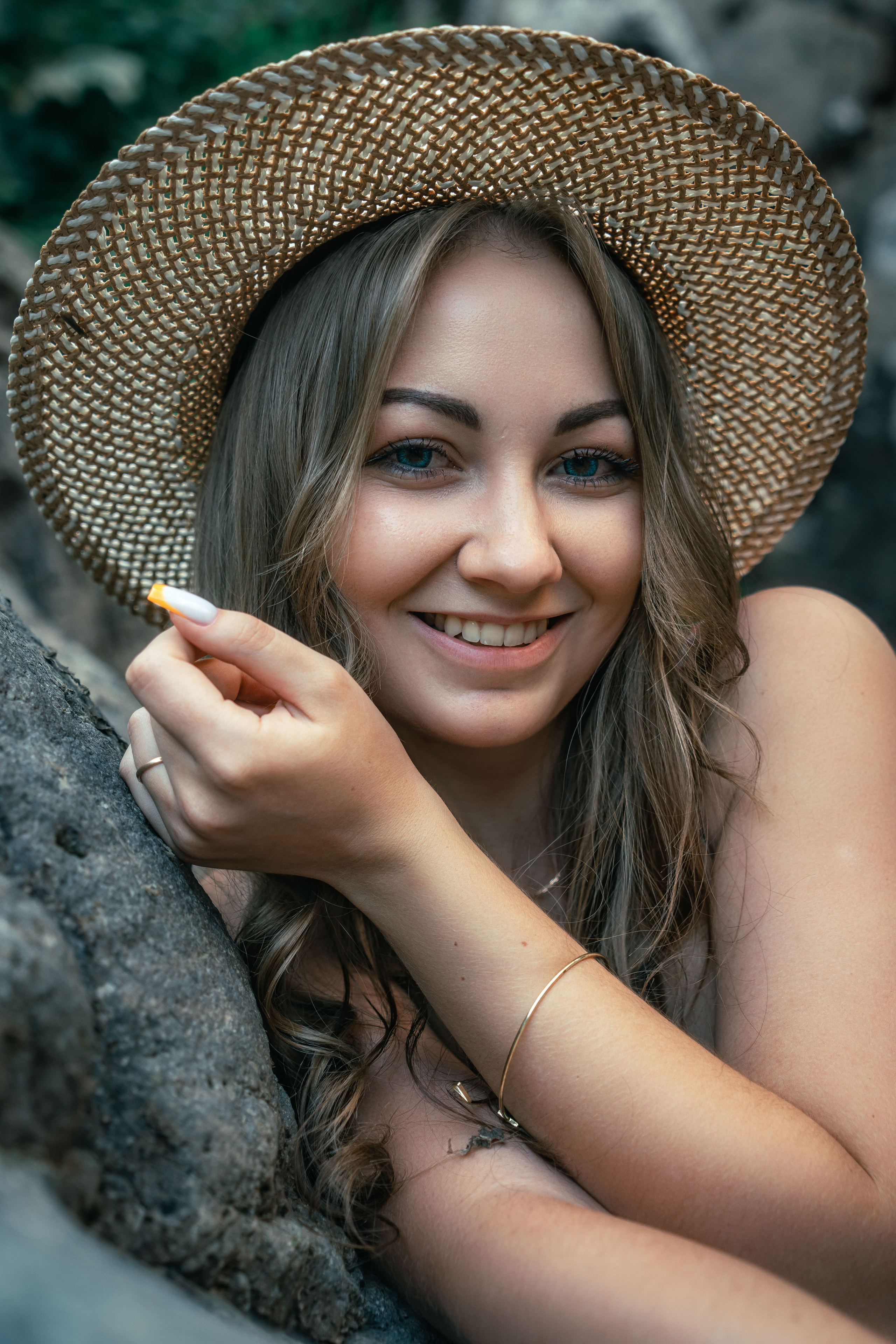 Kate. Waterfall. Георгий Намазов | Фотограф в Ташкенте