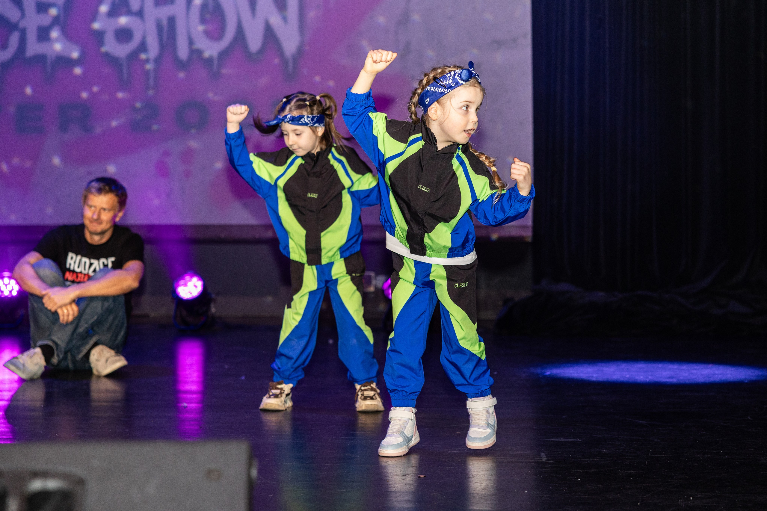 LEO DANCE SHOW WINTER 2025. Семейный и детский фотограф в Варшаве Мила Бобровская