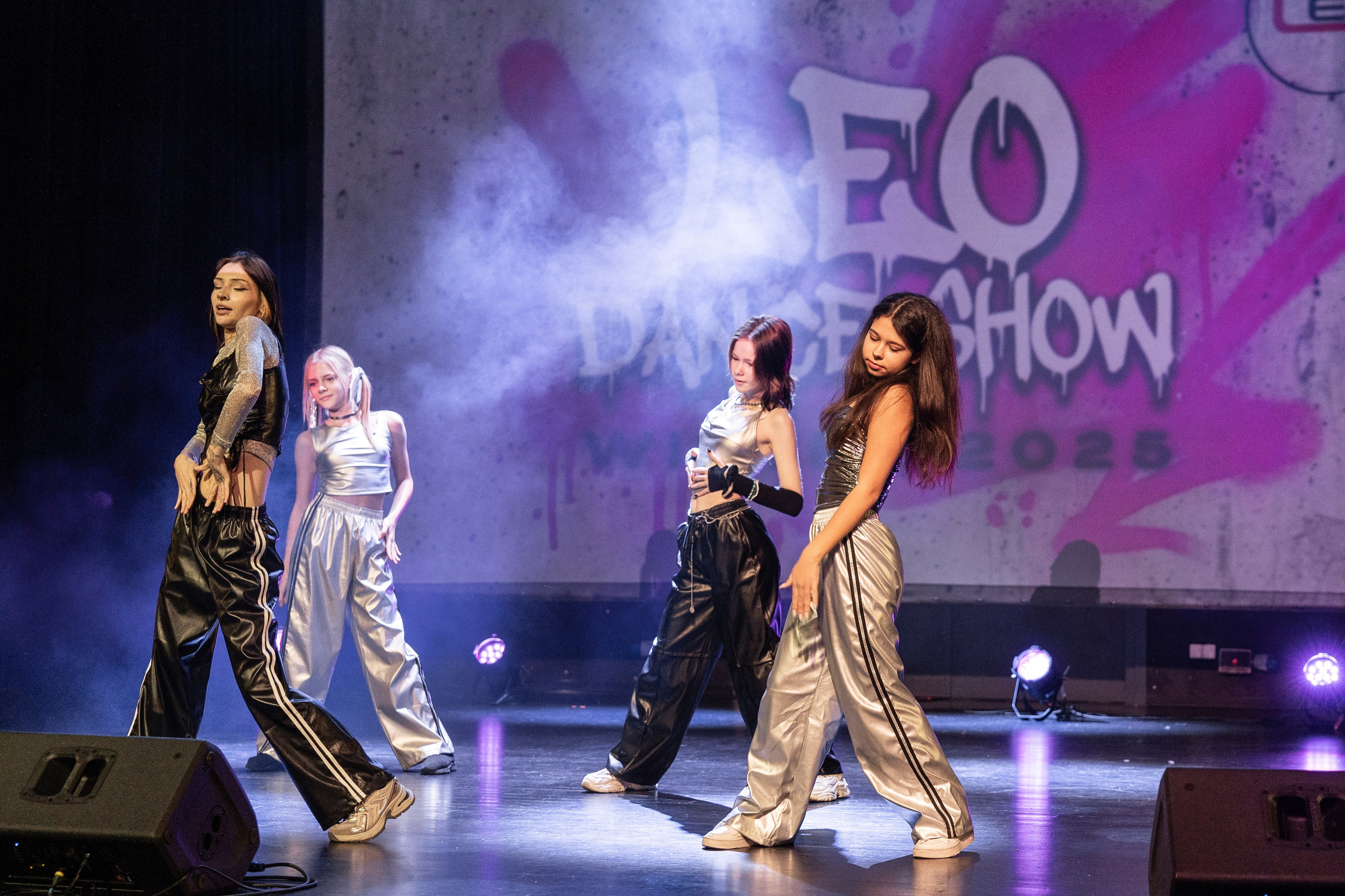 LEO DANCE SHOW WINTER 2025. Семейный и детский фотограф в Варшаве Мила Бобровская