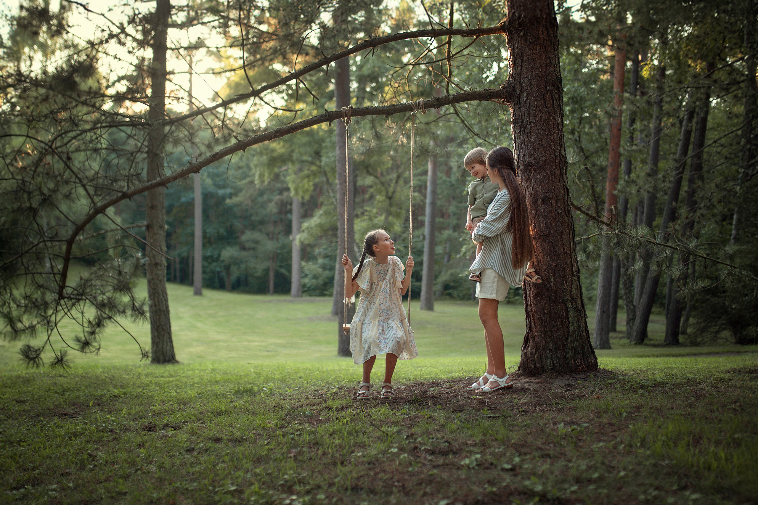 Наташа, Юра, Ксения, Лиза и Арсений 2025. Fotograf rodzinny i dziecięcy w Warszawie Mila Babrouskaya