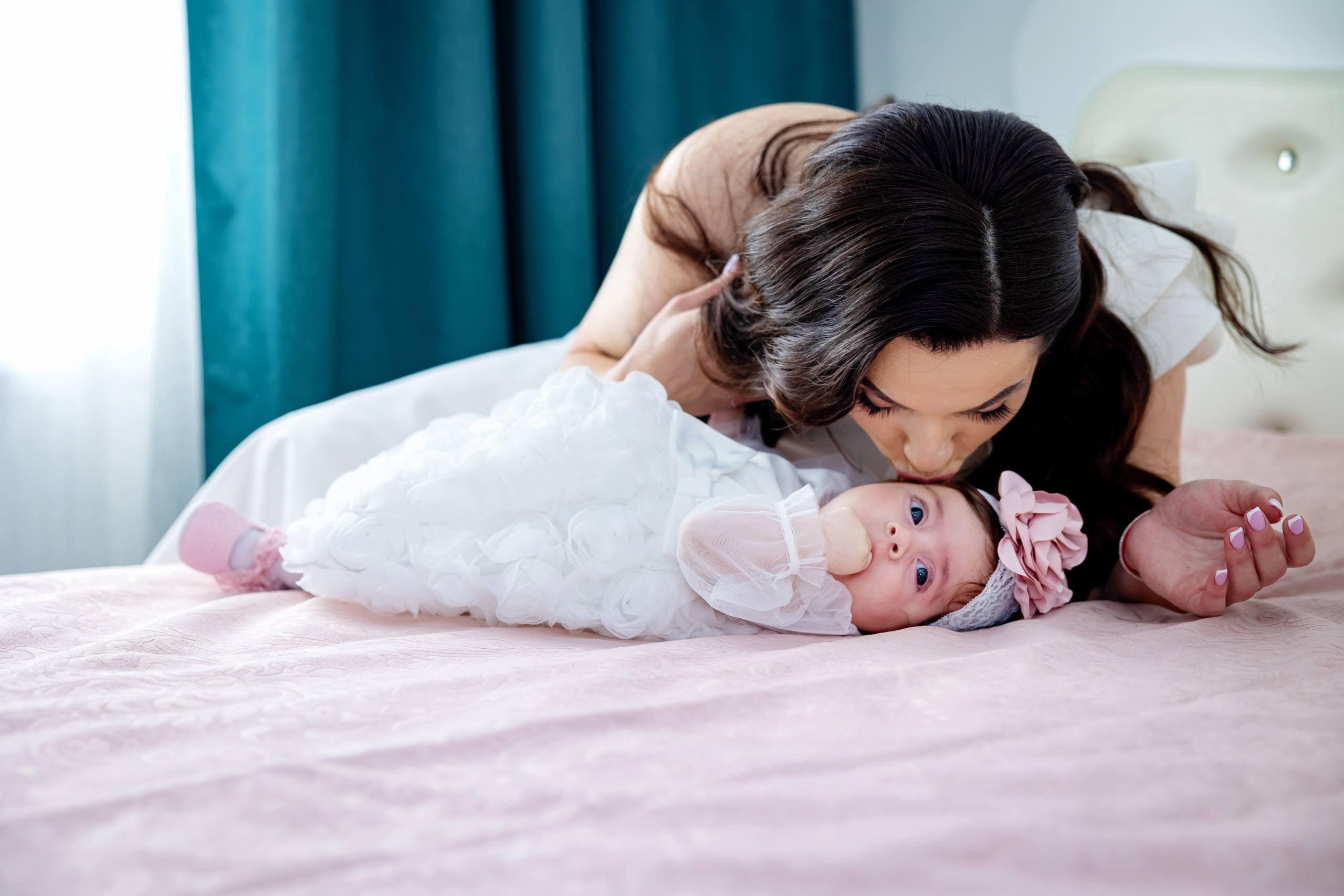 Iris Stefania. Moments By Gub