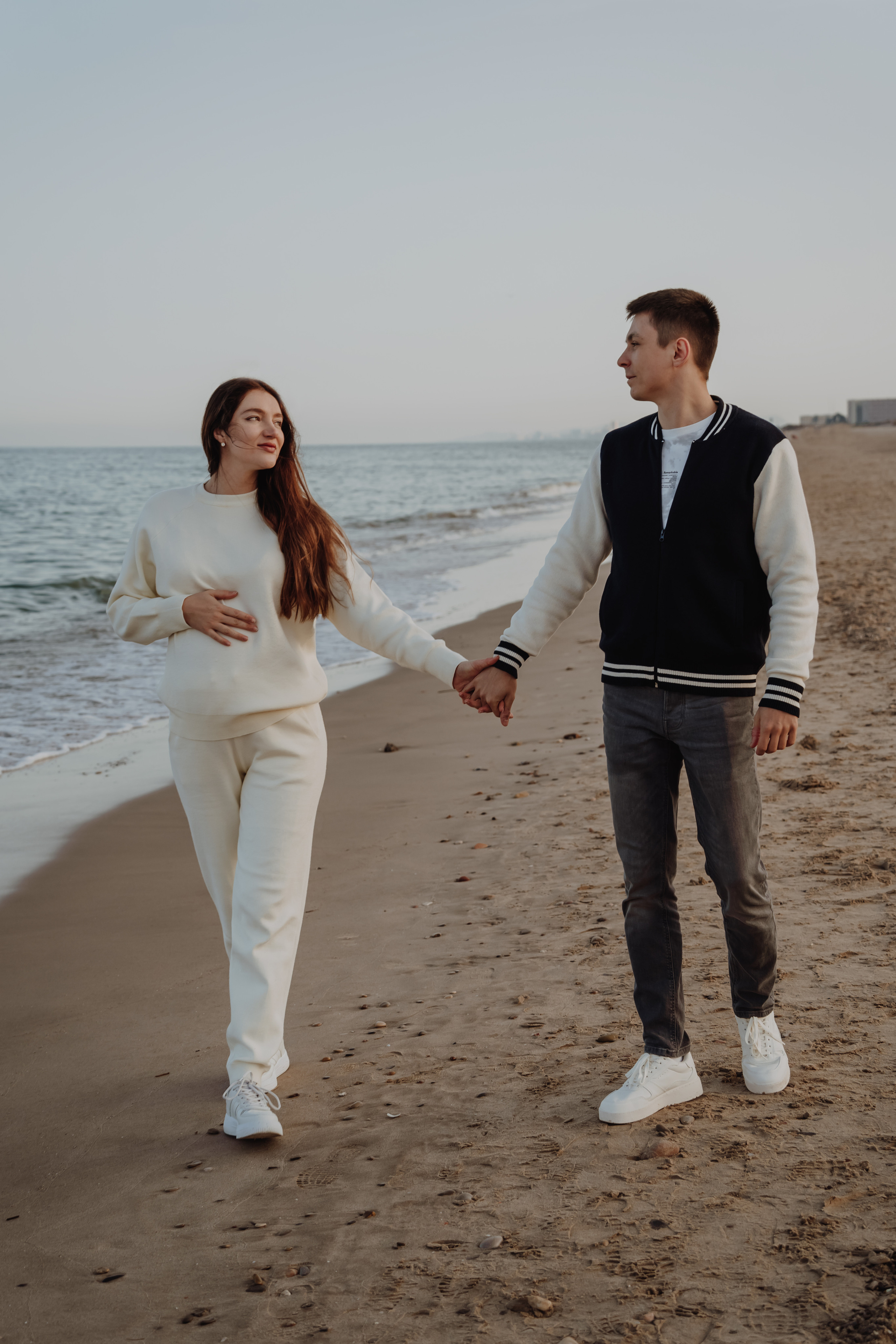 Family/pregnancy. Portrait photographer, brands and content in Valencia, Spain, Europe