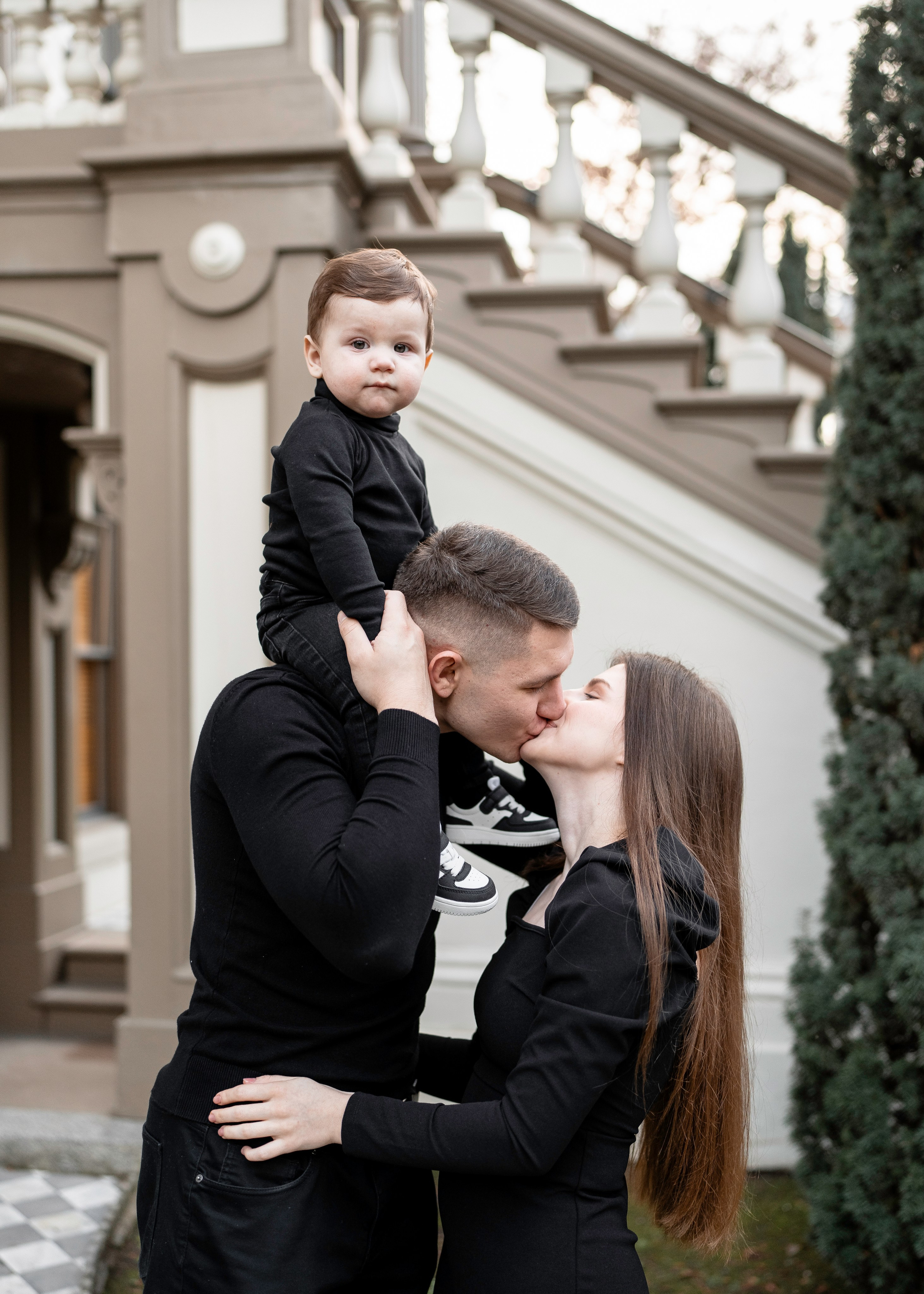 Artem, Nadia & Elisha. Family photographer in Sacramento | Sofia Pavenko