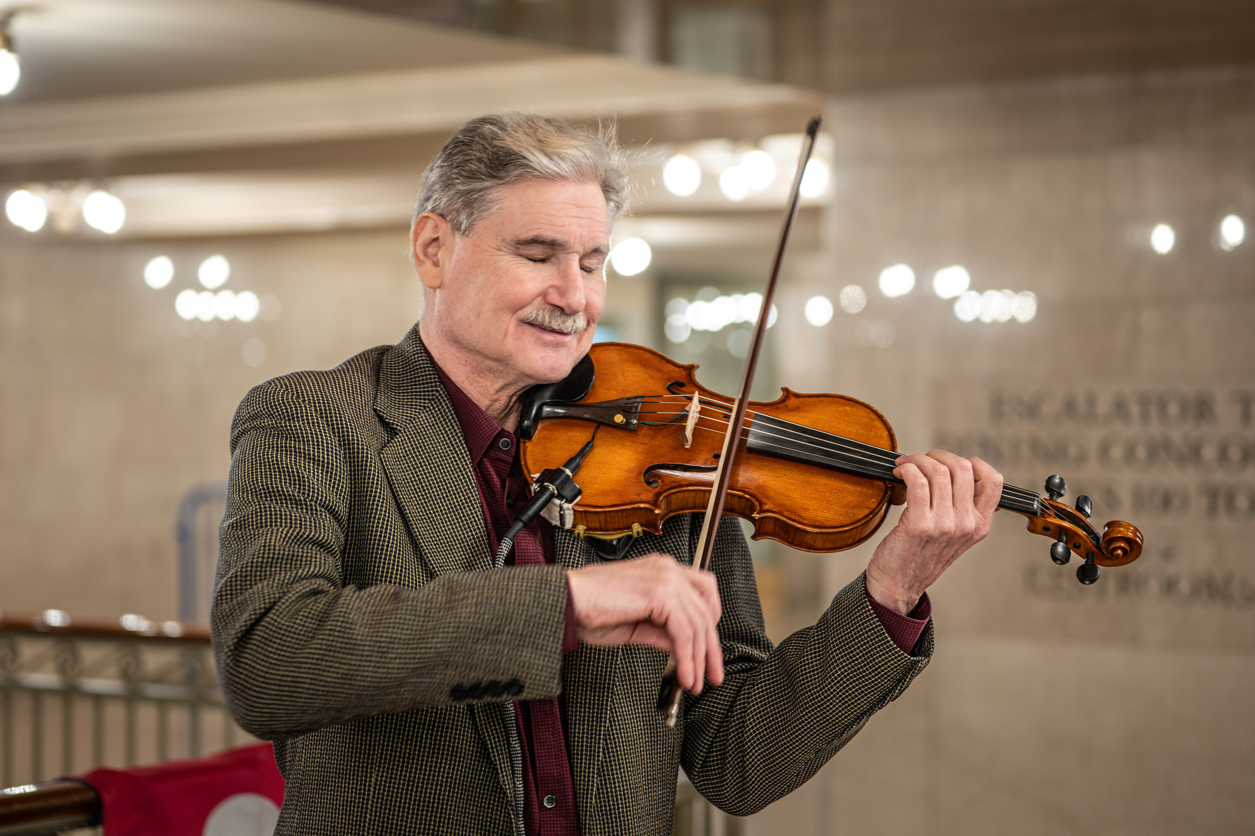 Violinist at Grand Central | NYC Portrait Session. Photography company in NYC — Sirius Proxima Photography