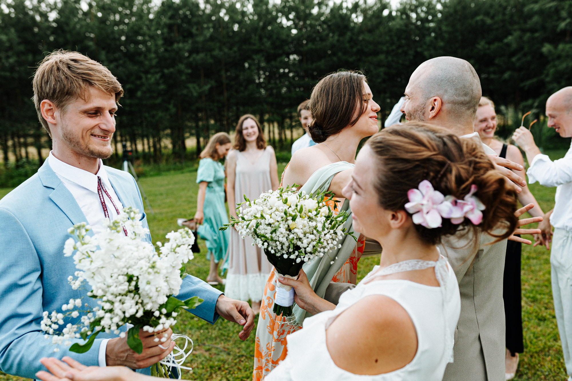 Kāzu svinības Siguldas kalnā, pie dabas viesu namā Kamēlijas