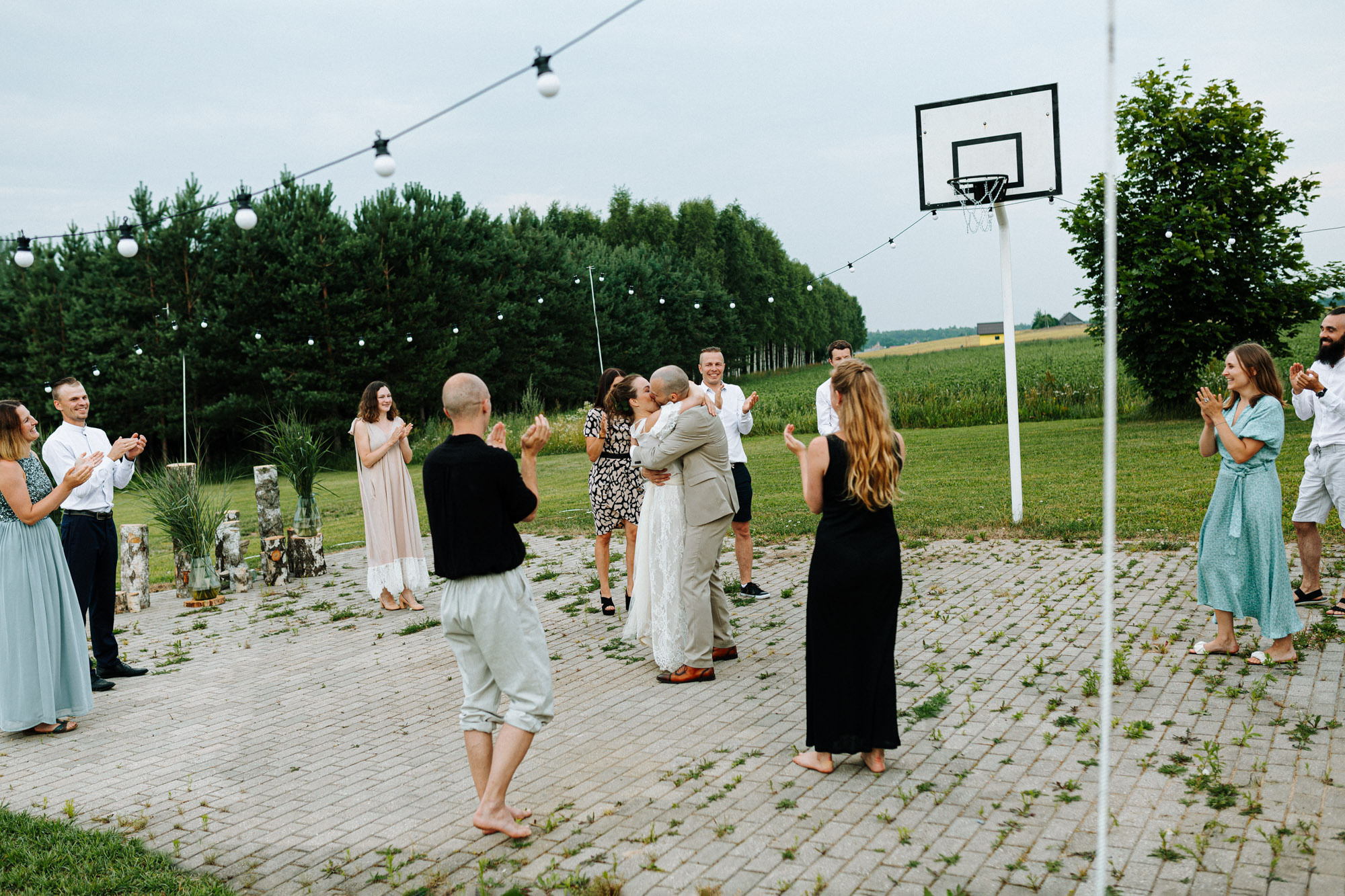 Kāzu svinības Siguldas kalnā, pie dabas viesu namā Kamēlijas