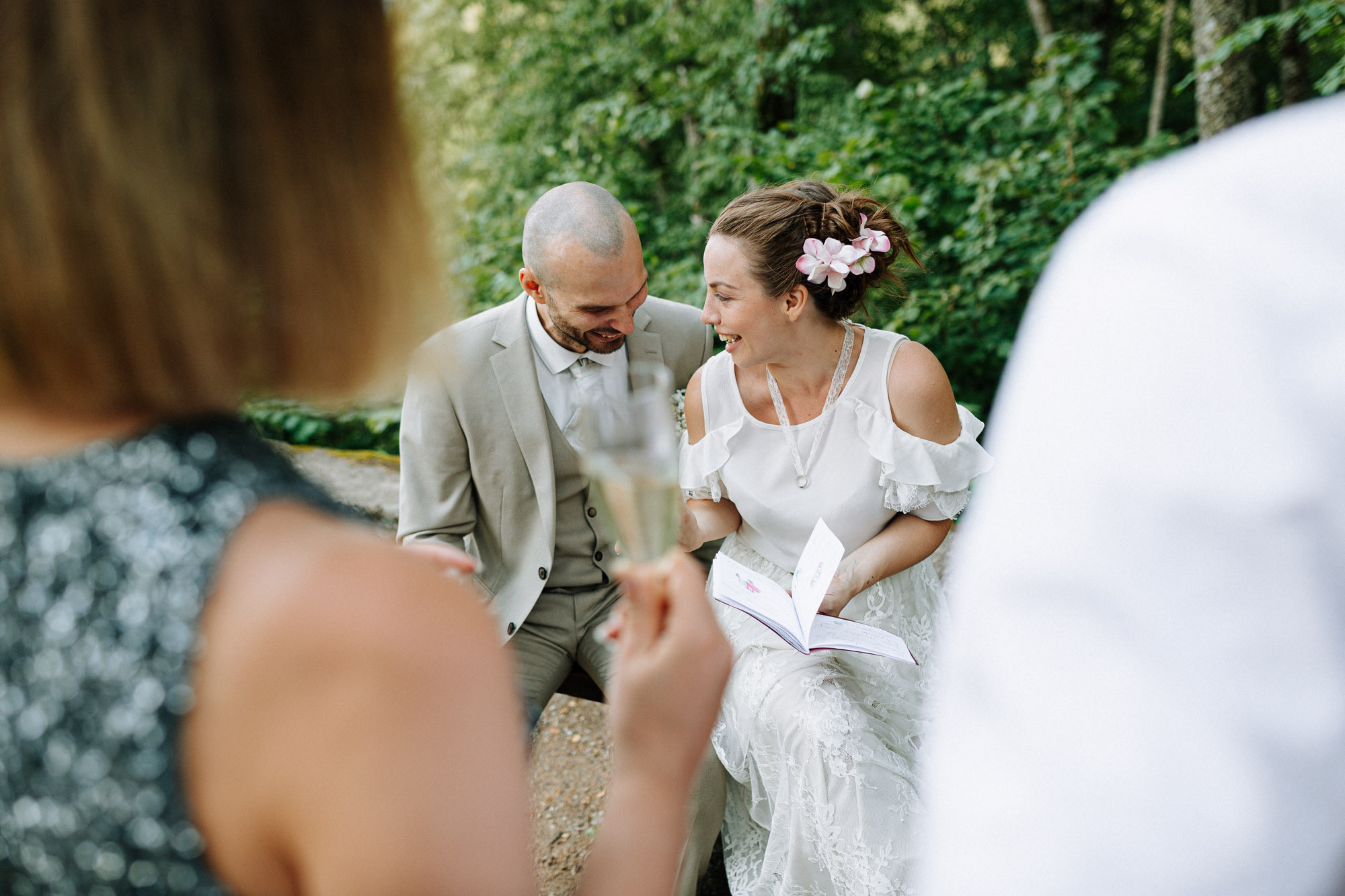 Kāzu svinības Siguldas kalnā, pie dabas viesu namā Kamēlijas