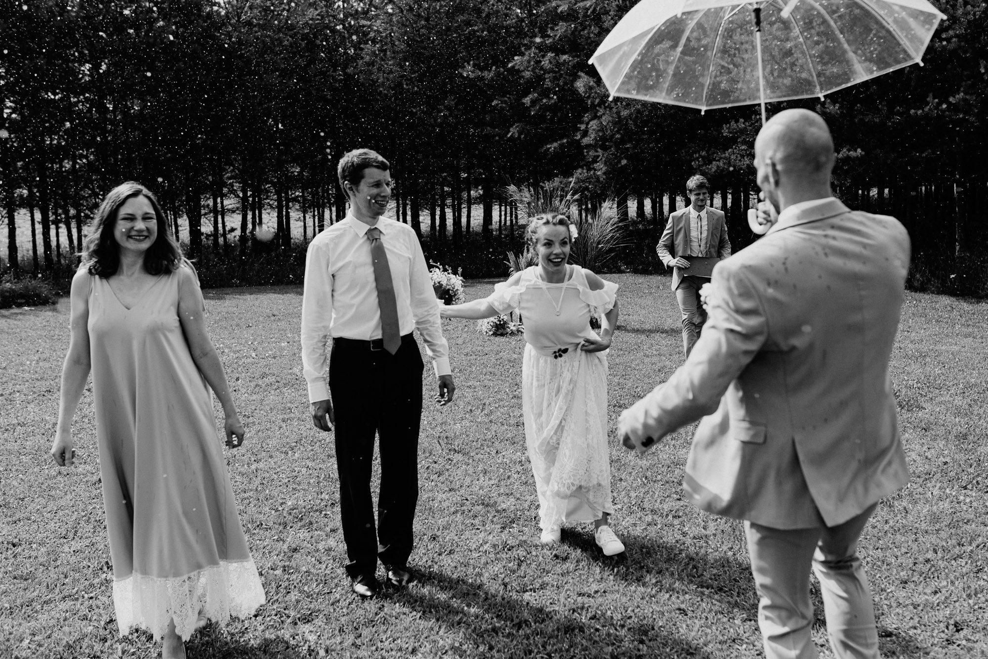 Kāzu svinības Siguldas kalnā, pie dabas viesu namā Kamēlijas