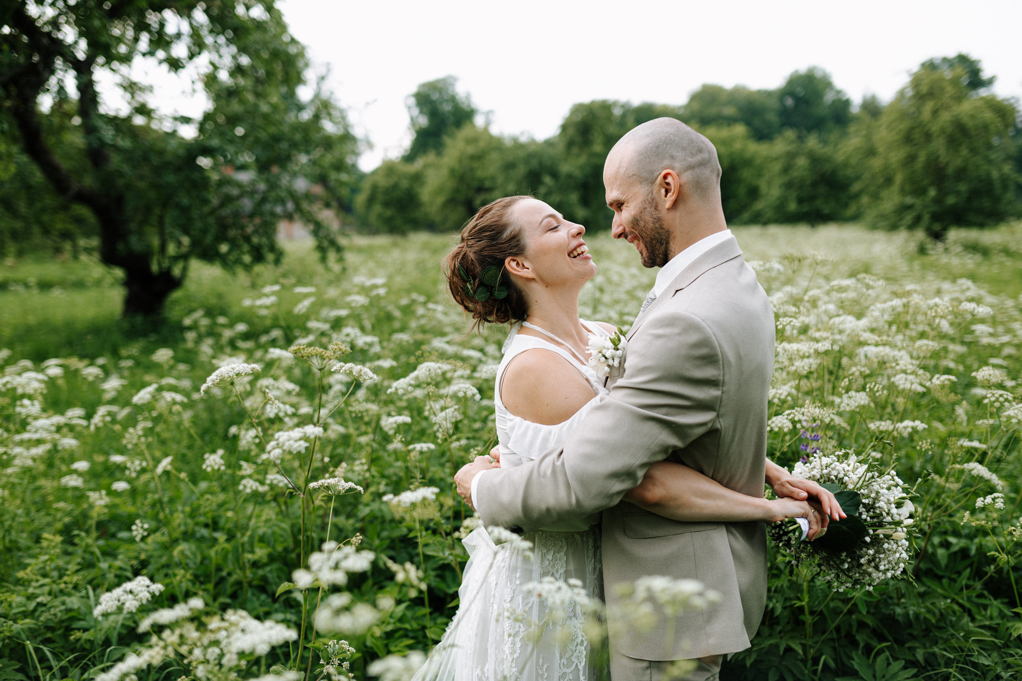 Kāzu svinības Siguldas kalnā, pie dabas viesu namā Kamēlijas