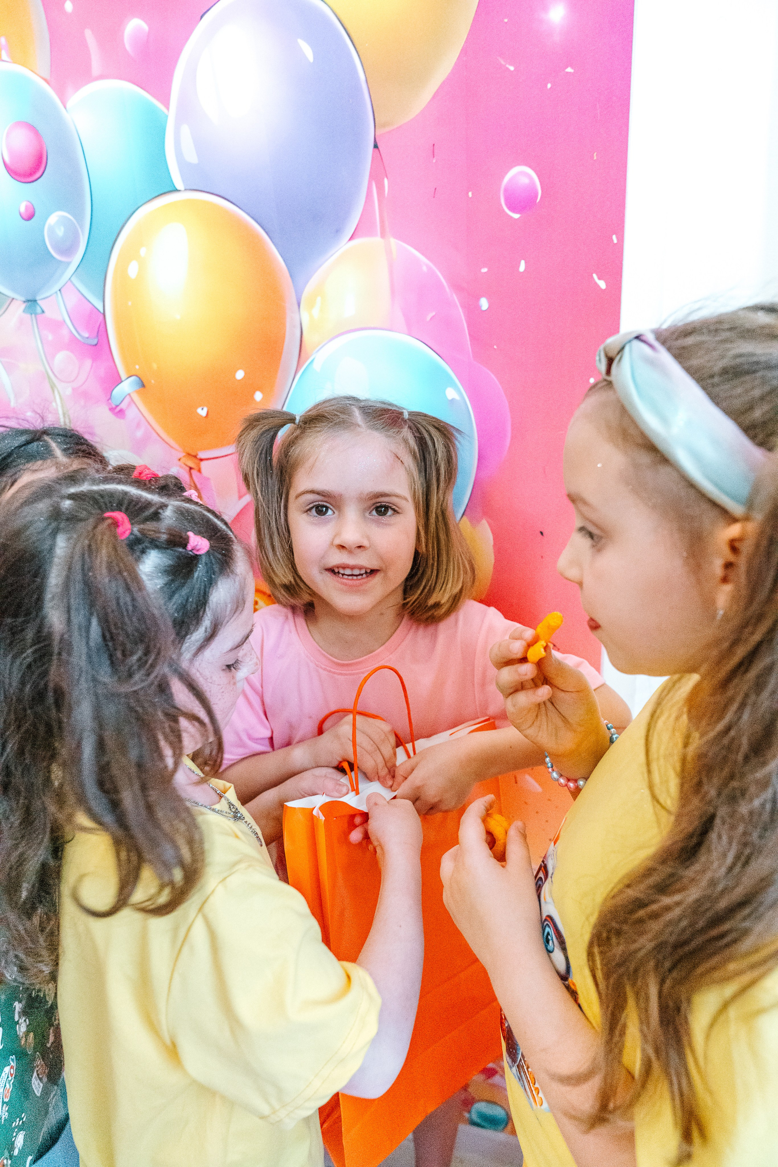 AFFITO STUDIO: SELFIE°VIDEO°BIRTHDAY PARTY. Svitlana Miahka fotografa a Genova