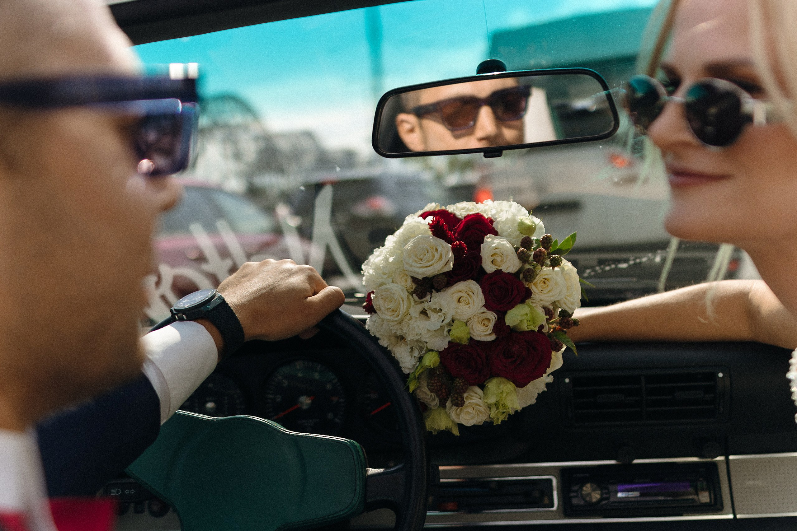 Юбилей свадьбы — 10 лет вместе, Porsche, страсть и стильная фотосессия в Риге. Евгений Тимофеев | Свадебный и контент-фотограф и видеограф в Риге