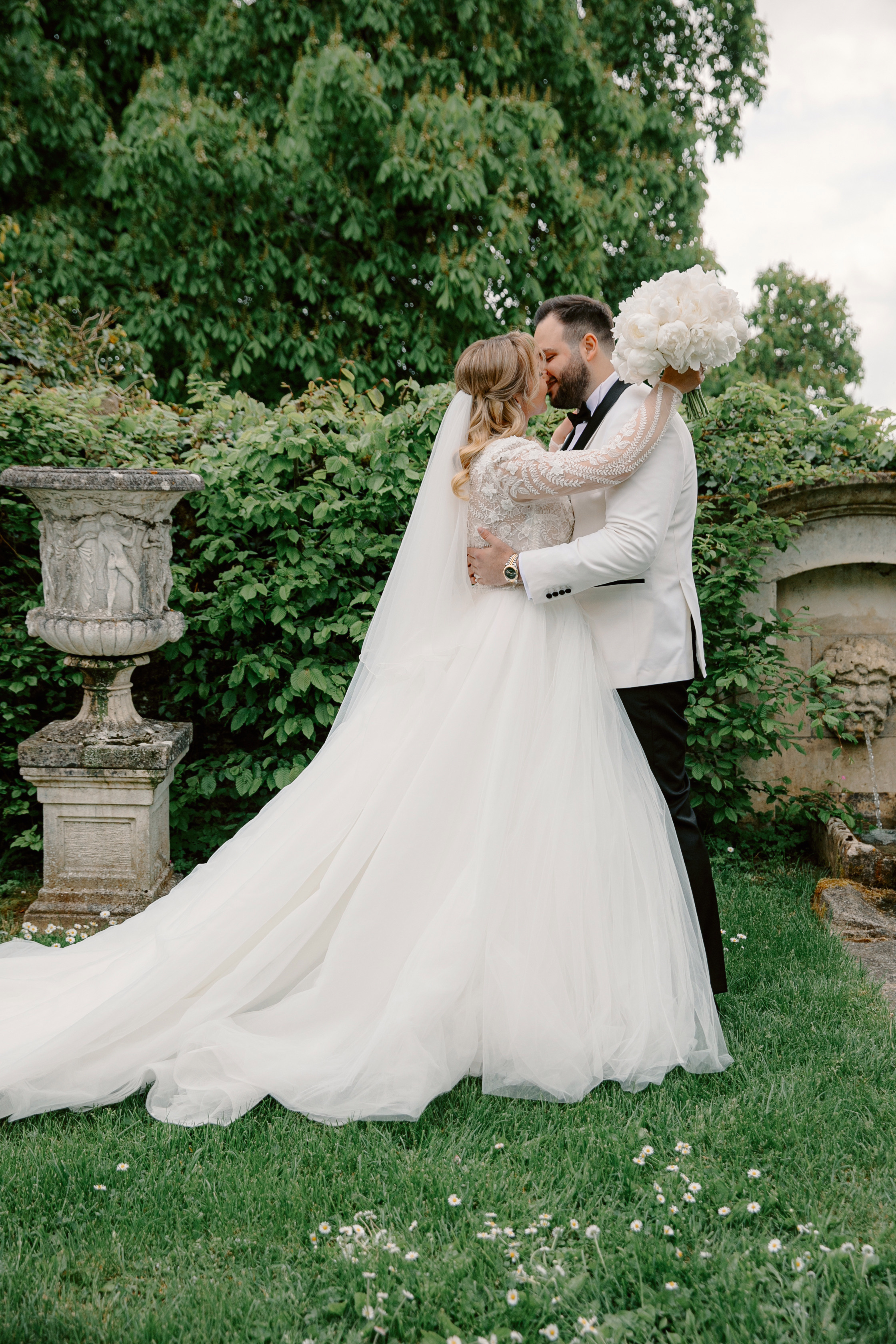 Chateau de Vallery France Cristian&Calina Wedding 2023. Iurkovski PHOTOGRAPHY in Europe. Luxury destination weddings and events