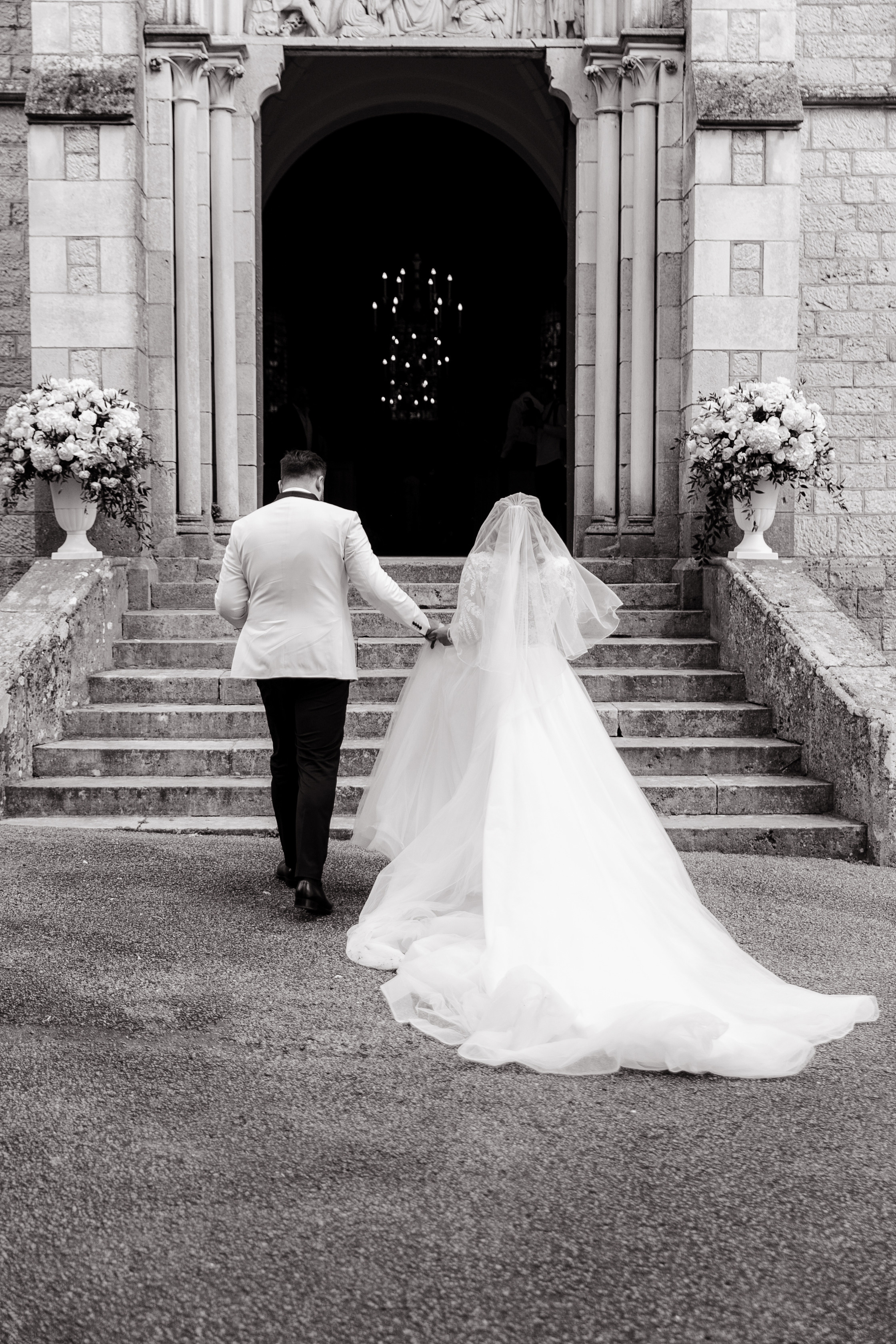 Chateau de Vallery France Cristian&Calina Wedding 2023. Iurkovski PHOTOGRAPHY in Europe. Luxury destination weddings and events
