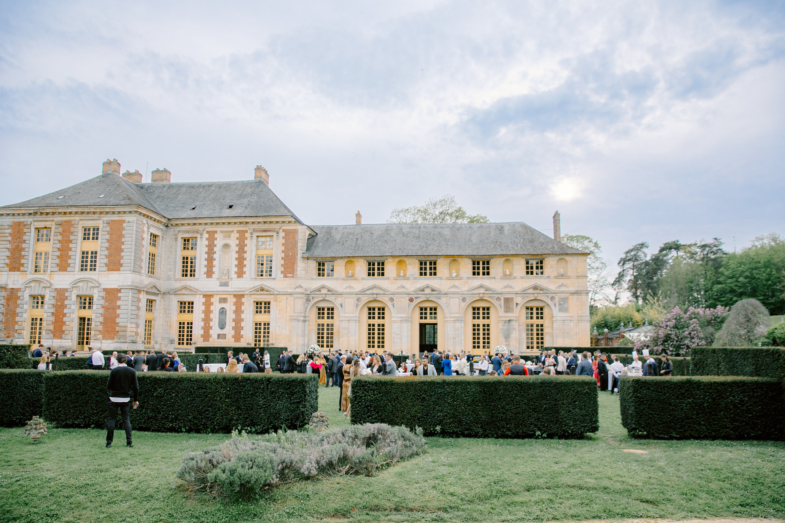 Chateau de Vallery France Cristian&Calina Wedding 2023. Iurkovski PHOTOGRAPHY in Europe. Luxury destination weddings and events