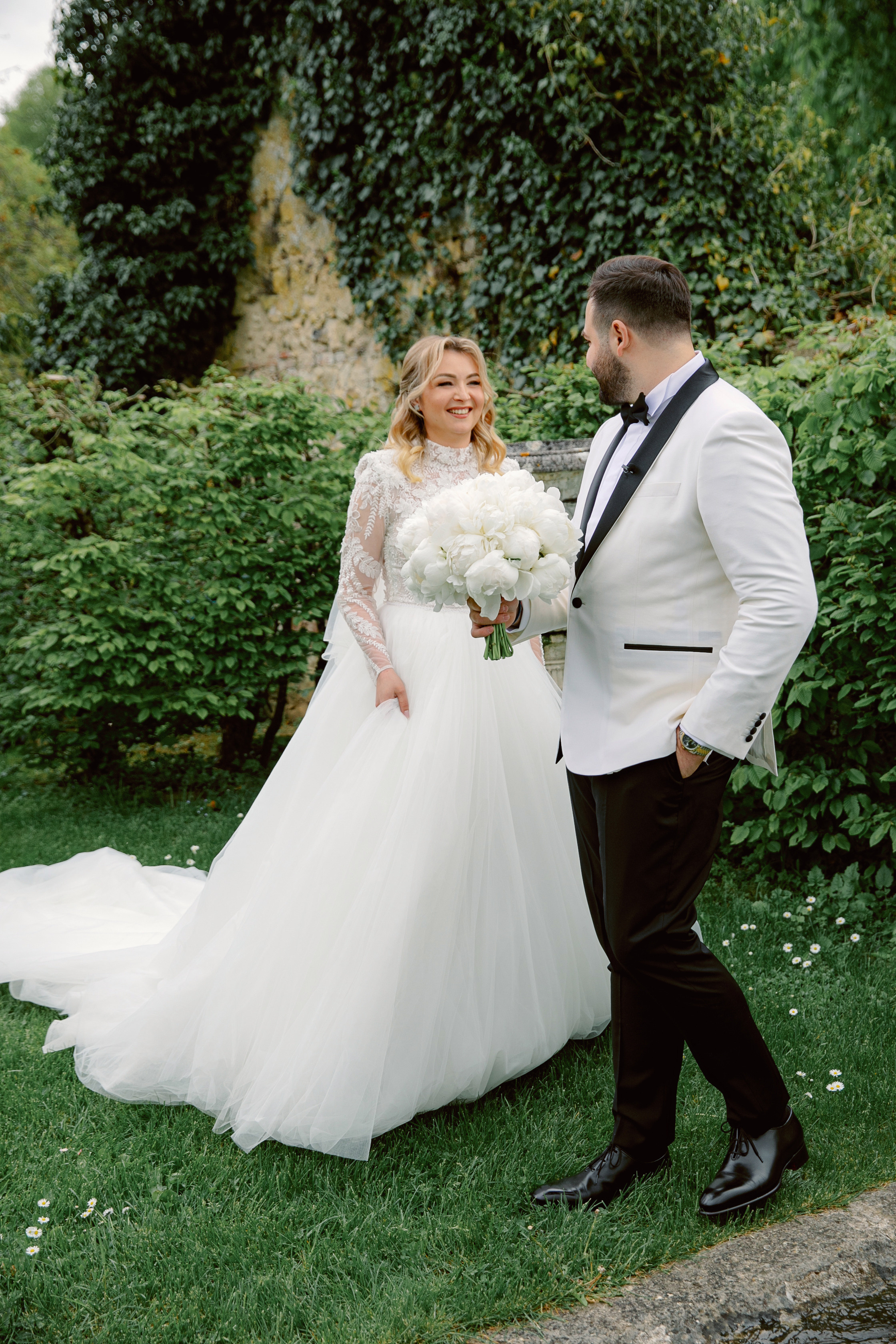 Chateau de Vallery France Cristian&Calina Wedding 2023. Iurkovski PHOTOGRAPHY in Europe. Luxury destination weddings and events