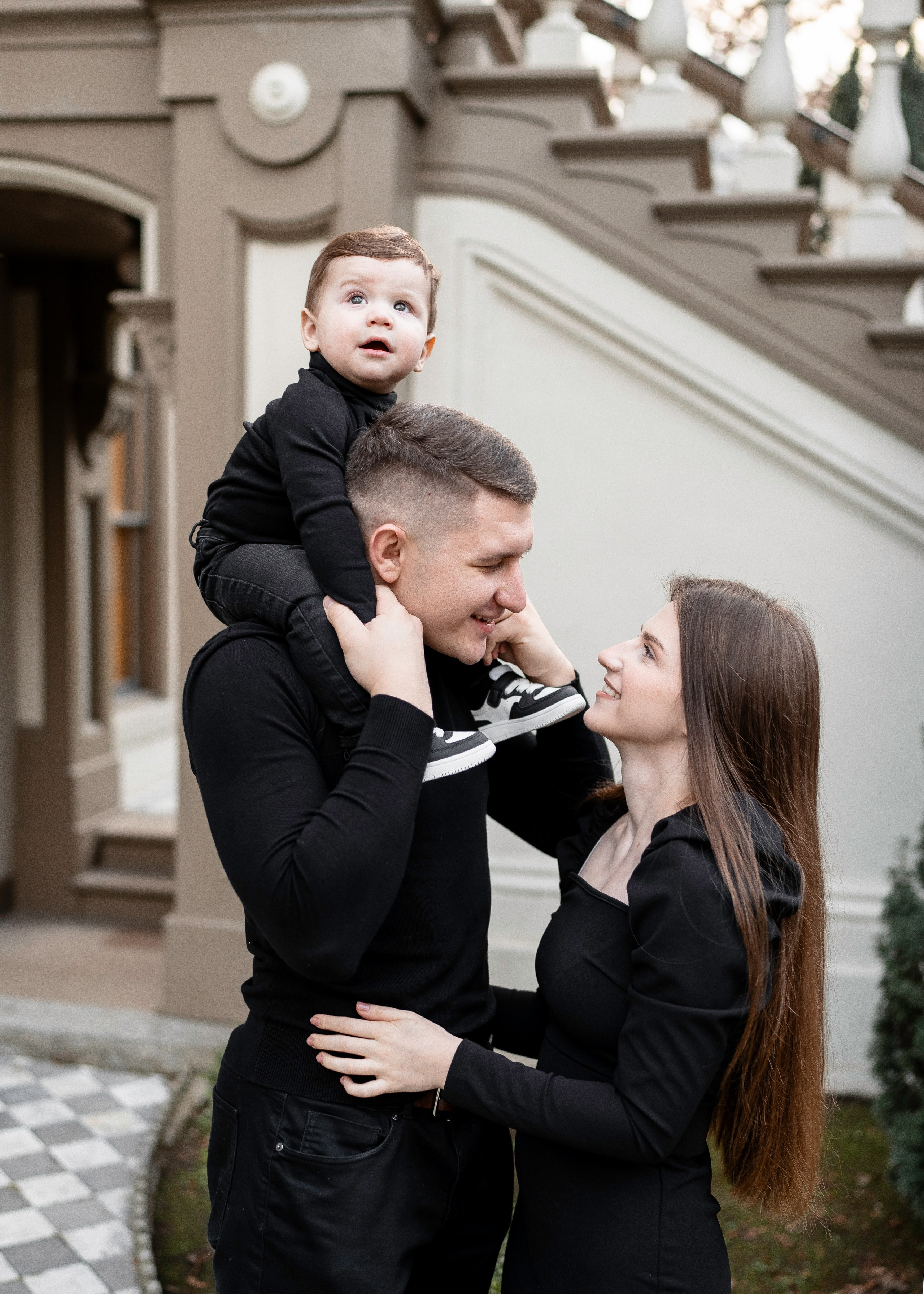 Artem, Nadia & Elisha. Family photographer in Sacramento | Sofia Pavenko