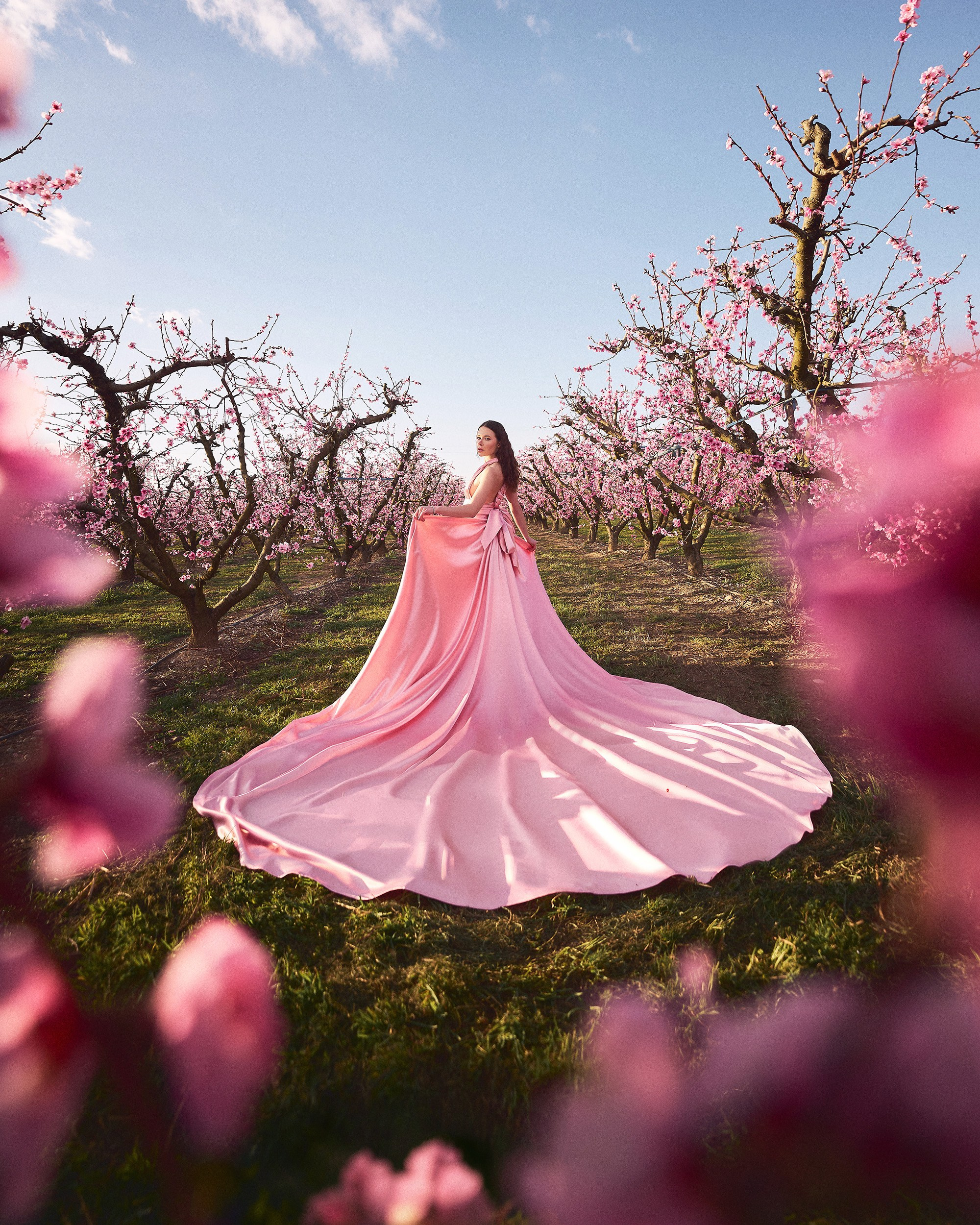 Fashion & Dresses for Photo Sessions | Barcelona Photographer Svyatoslav Usmyal. Barcelona Photographer | Studio & Outdoor Photo Sessions | Svyatoslav Usmyal