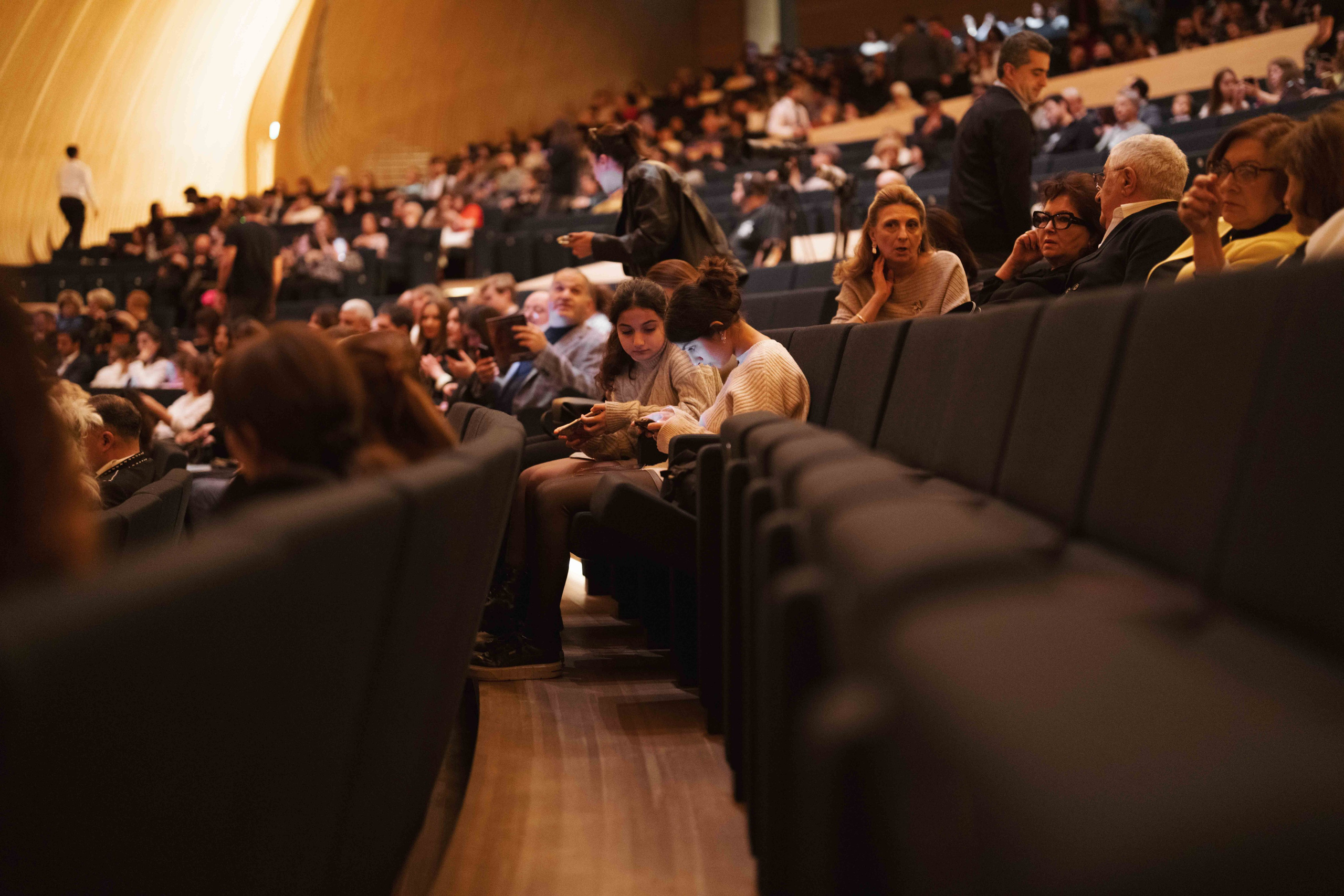 The Tchaikovsky Academic Grand Symphony Orchestra in Baku. Wedding&Event photographer Ismail Rzayev in Baku