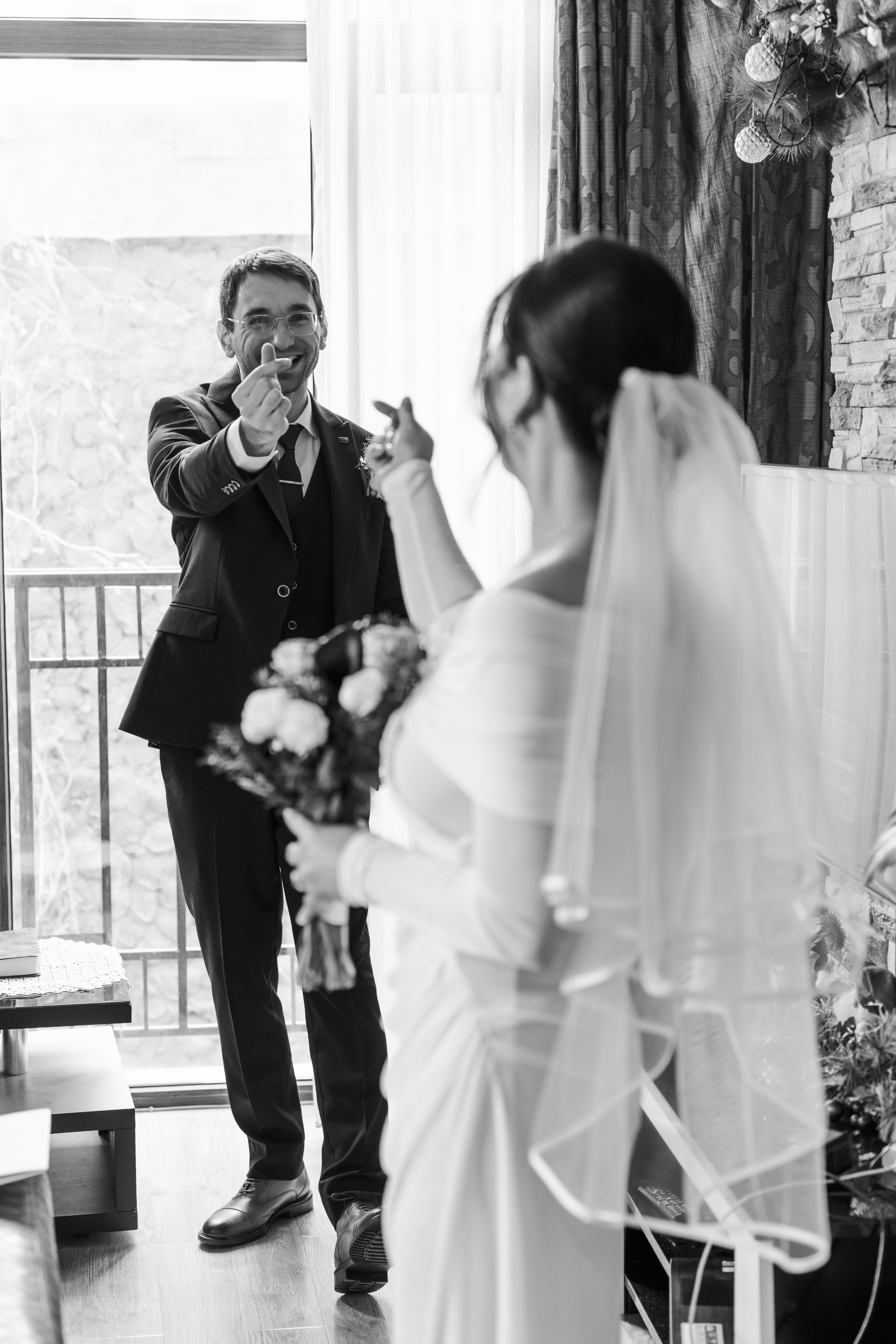 Wedding Photographer for Philippines Couples in Georgia. Destination Wedding Photographers in Georgia, Armenia. Maks Kovalenko and Lara Tatosyan. Wedding videographer