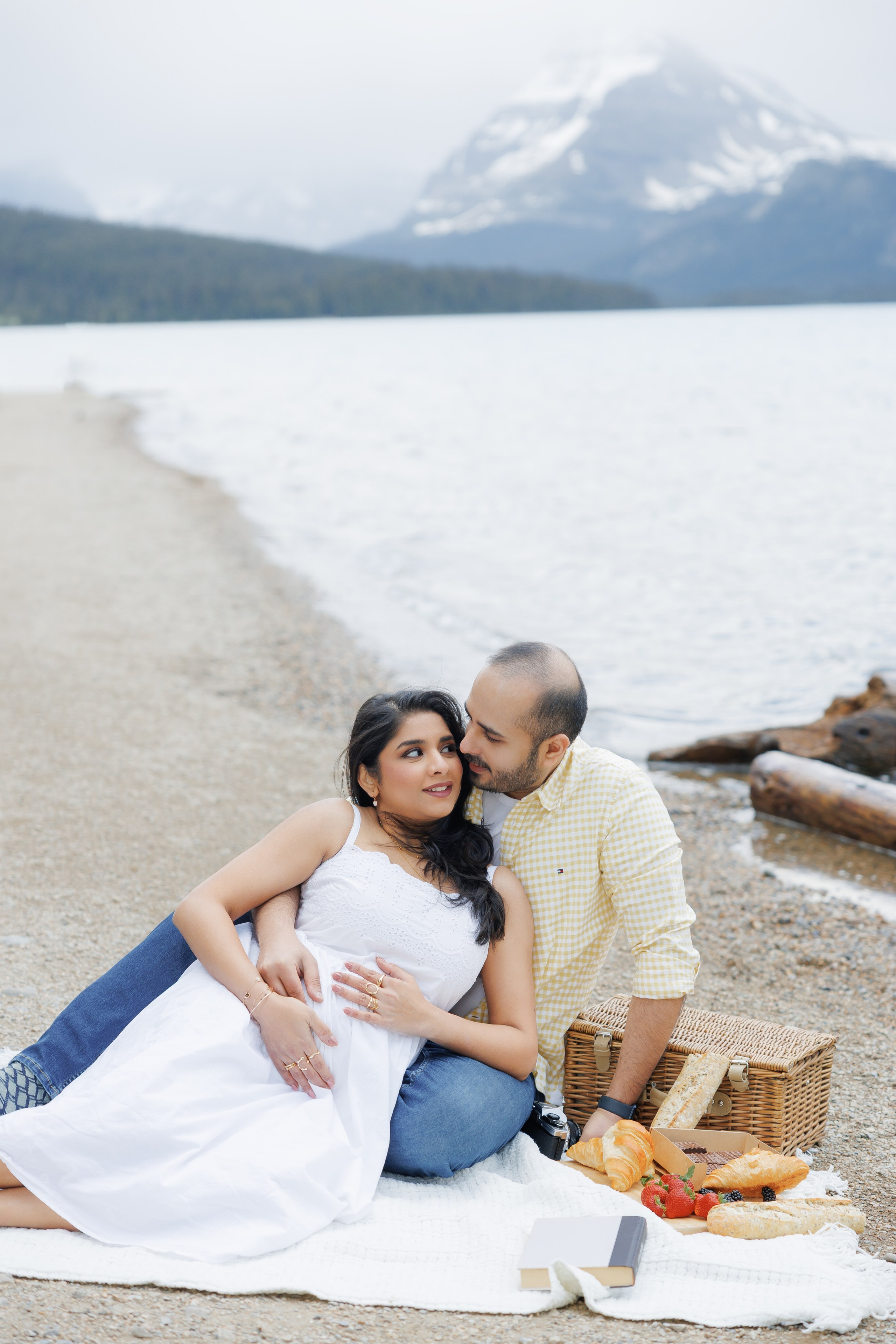 Mountain maternity shoot. Home