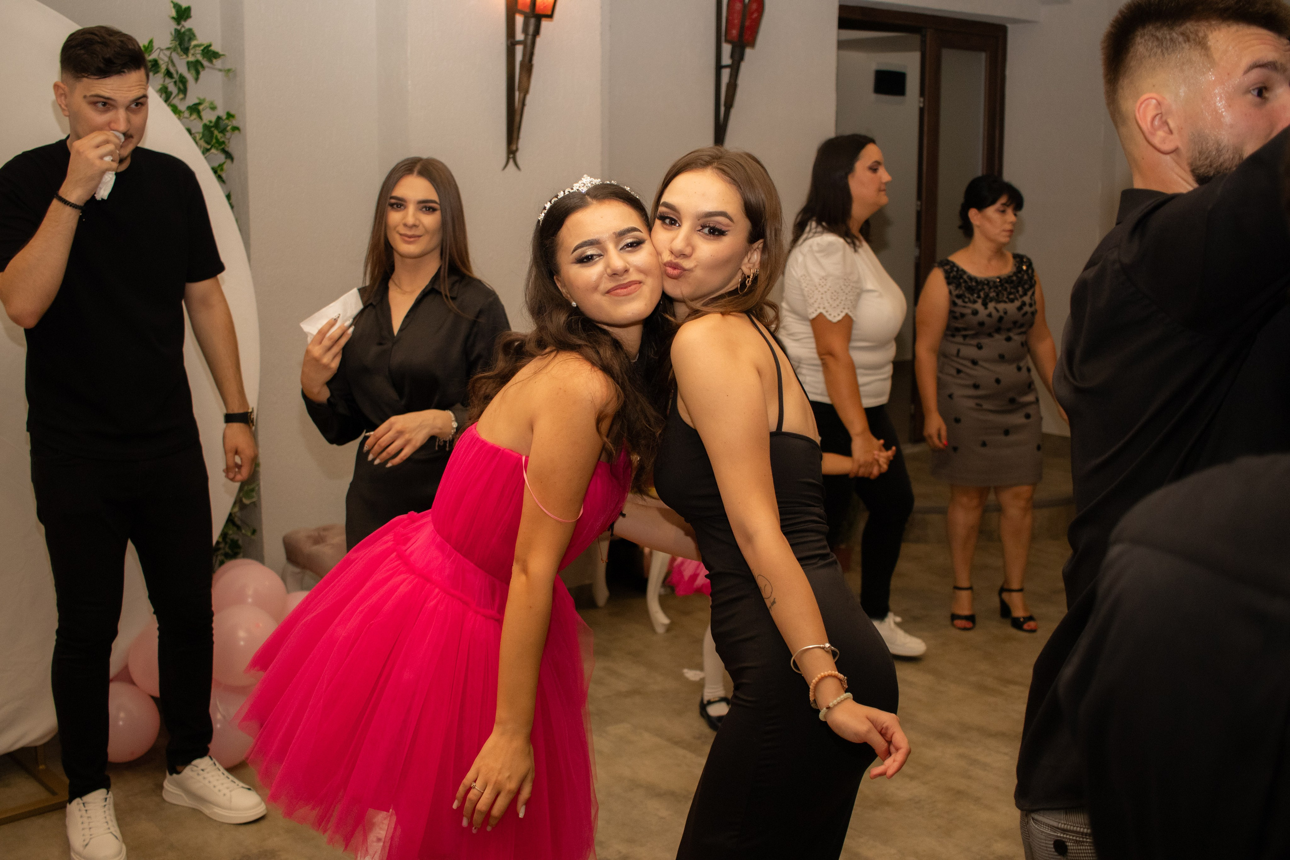 Geanina. Fotograf si videograf — evenimente si studio