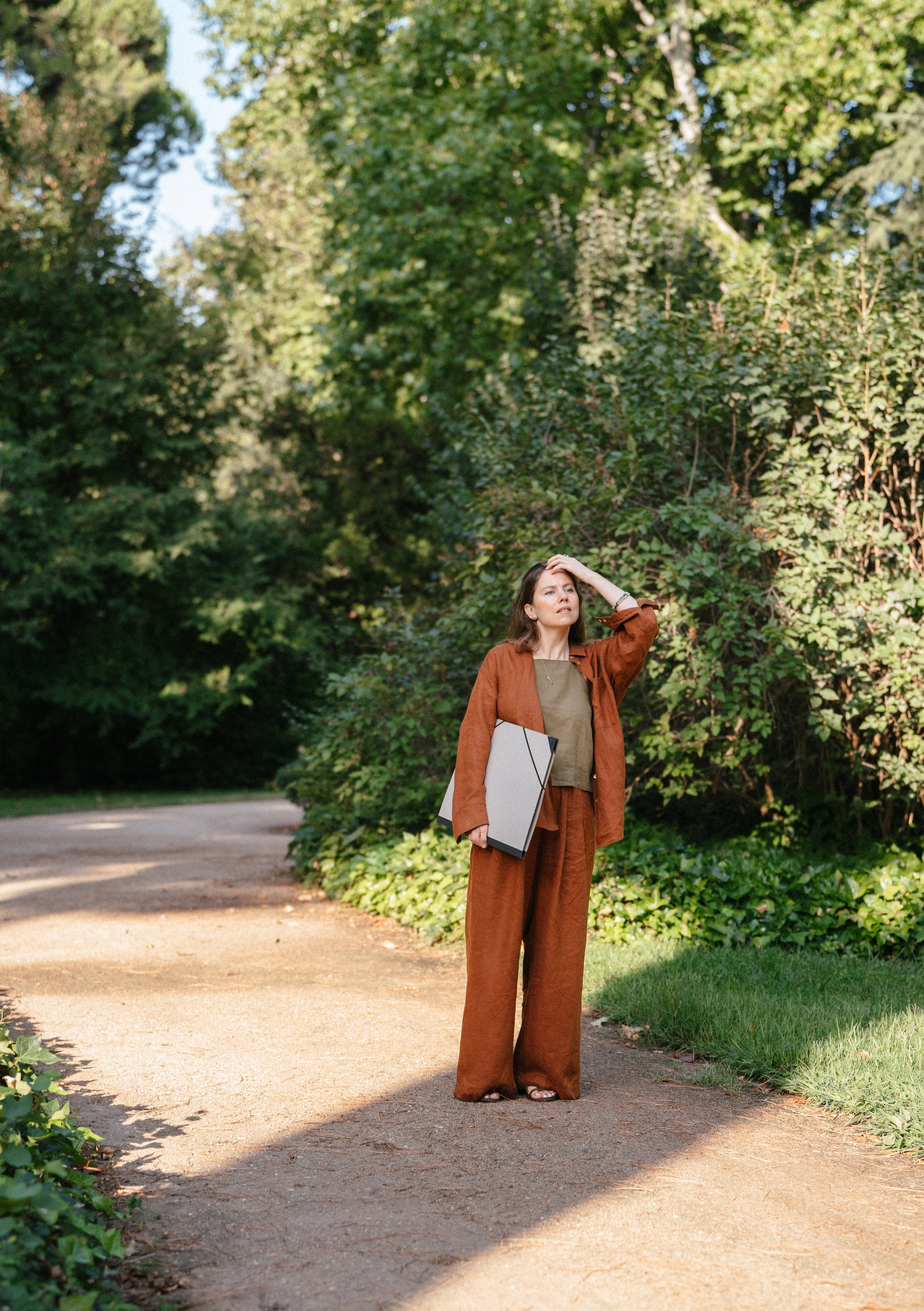 Portraits for the painter photographer Madrid. Photographer in Madrid, Spain. Alyona Belyaninova
