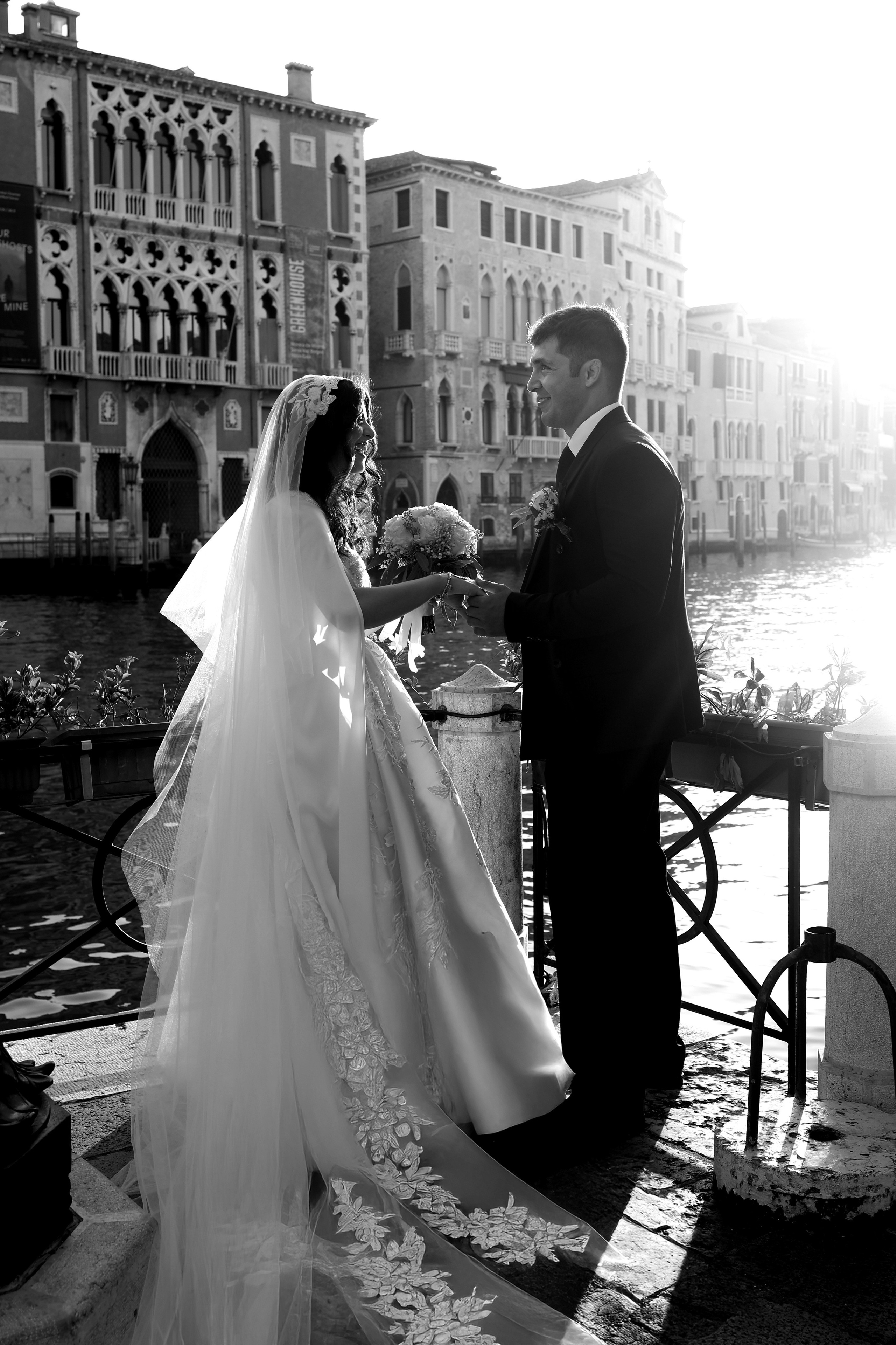 Armenian wedding at San Lazzaro degli Armeni. Photographer in Venice, Viktoria Antonova
