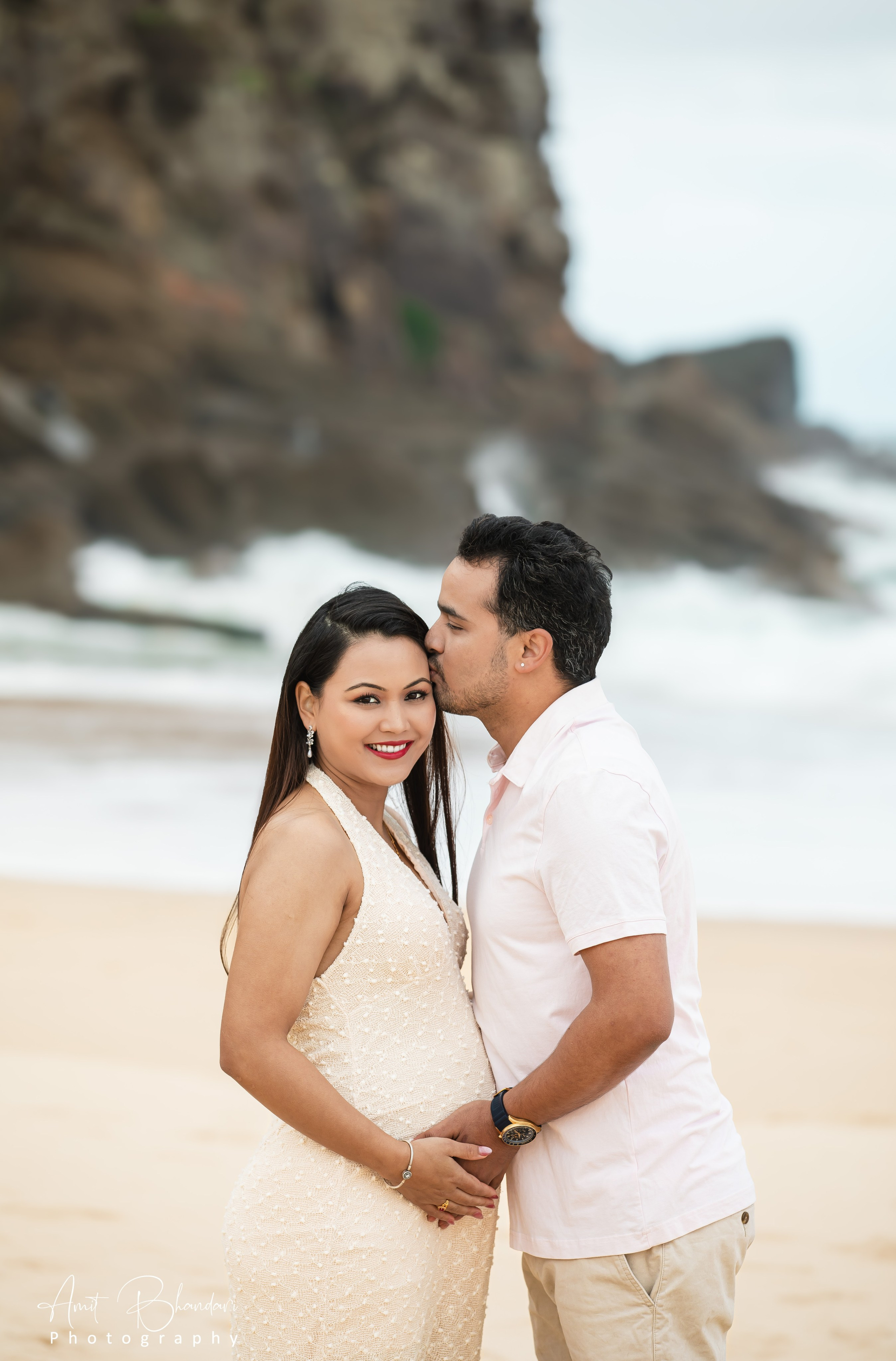 Outdoor Maternity Photoshoot. Freelance Photographer in Newcastle & Central Coast