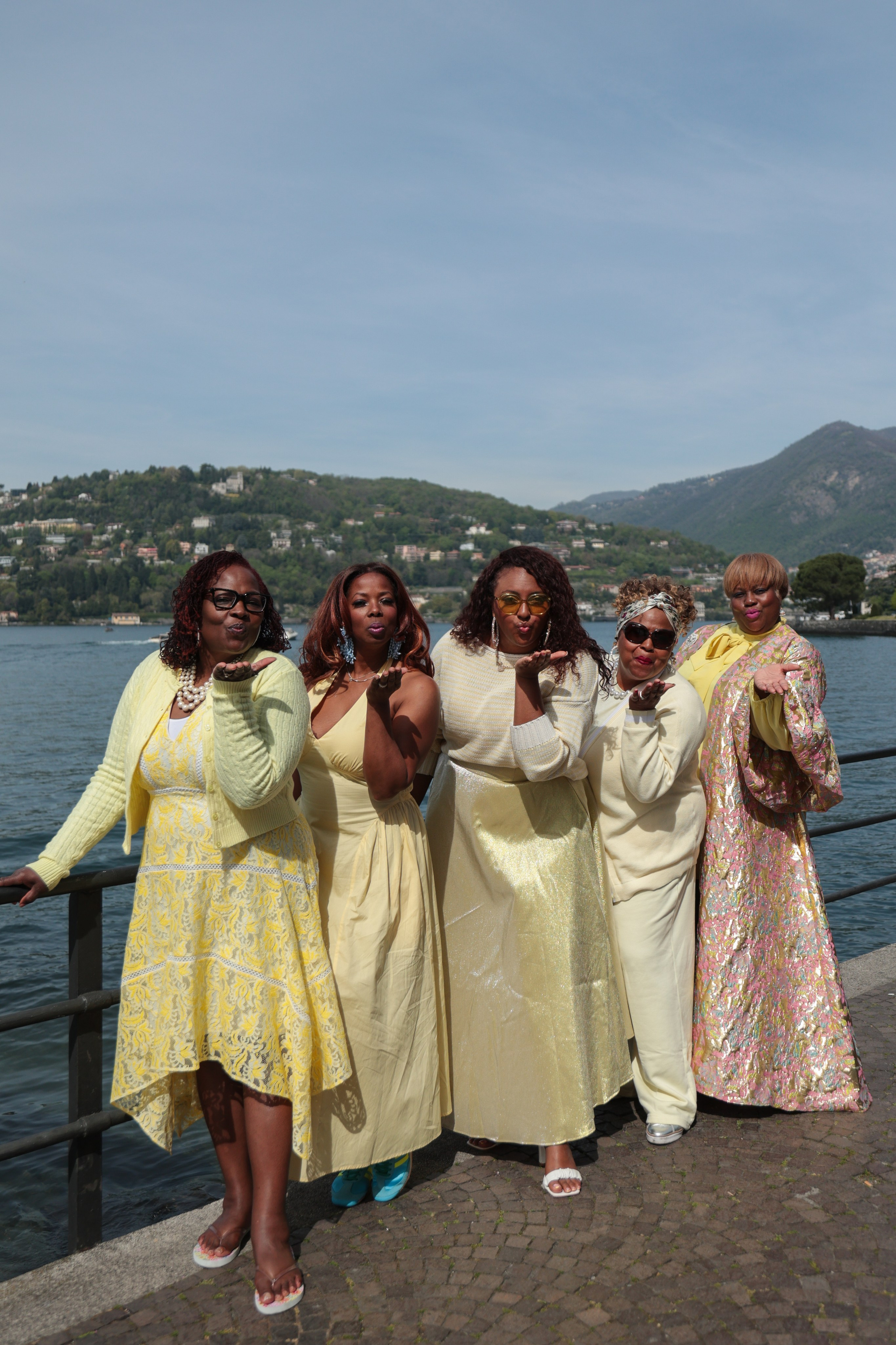 Girls Trip Como. Photographer in Milan |Mila Pro Photo