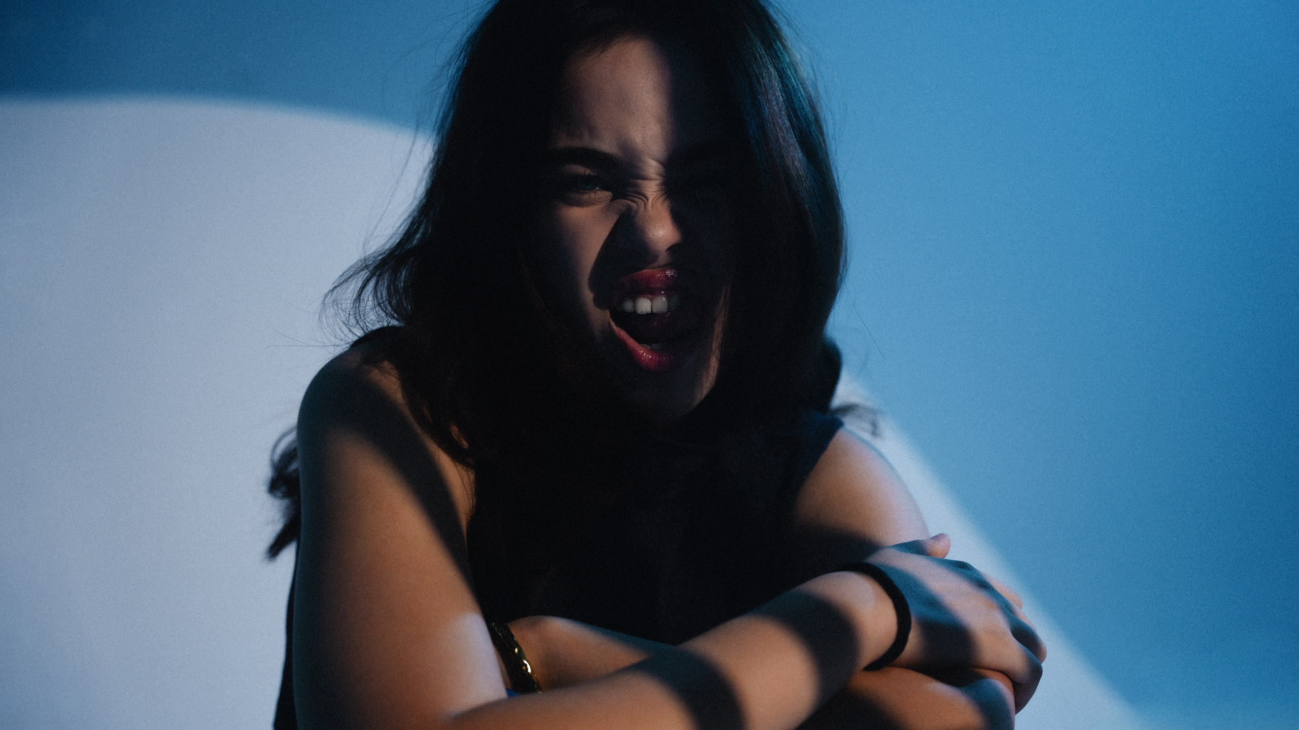 Emdinova. From rapture