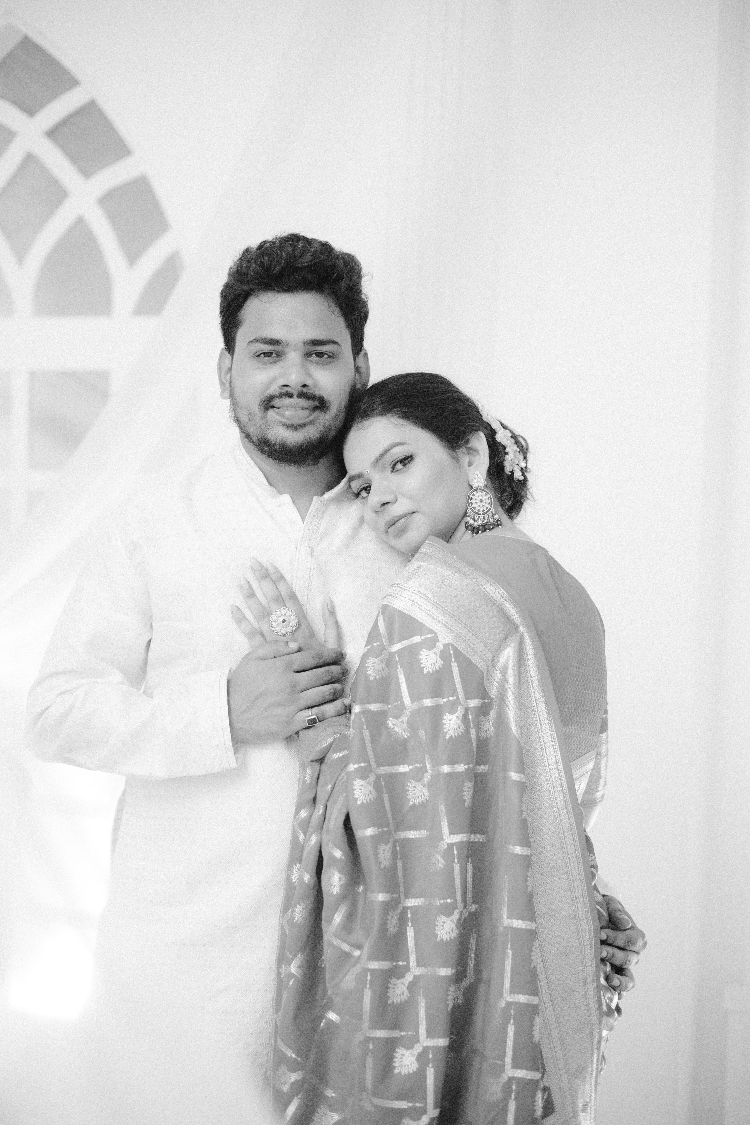 COUPLE SESSIONS. Love Emotions Weddings