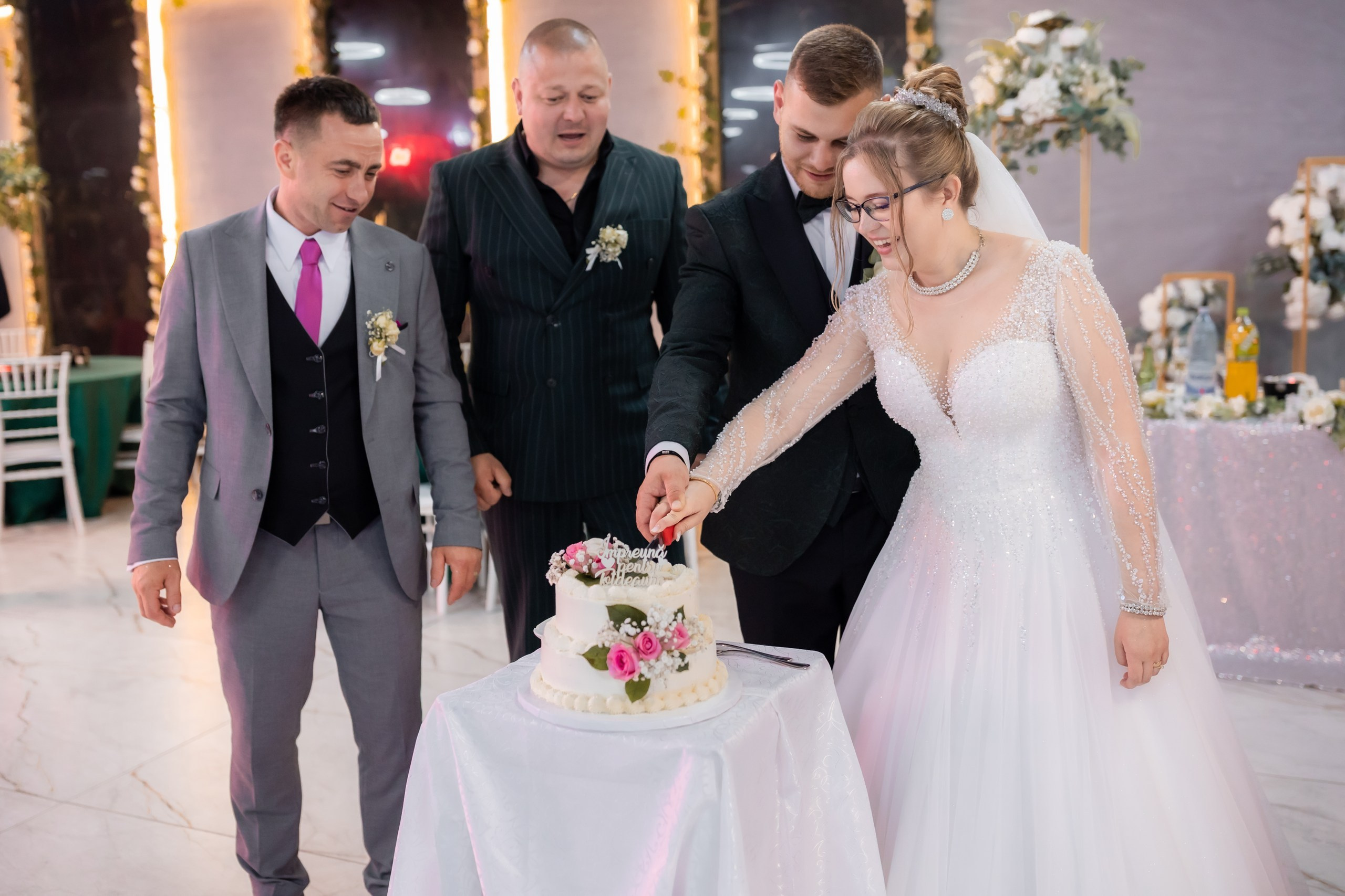 * fotograf stare civilă Siret* fotograf Bucovina* fotograf nuntă Suceava* fotograf Iași Botoșani* stare civilă tradițională* ie românească nuntă* AlinoFotoStudio* fotograf Andrei și Andreea- Alin Chirilă fotograf – stare civilă Siret, Suceava, Andrei și Andreea în ie tradițională, poveste spusă prin fotografiefotograf stare civilă Siret Suceava Alin Chirilă – miri îmbrăcați în costum tradițional bucovineanAlin Chirilă fotograf nuntă Siret Suceava – stare civilă autentică în Bucovina, emoții realefotograf Siret Suceava Alin Chirilă – Andrei și Andreea la starea civilă în ie tradiționalăstare civilă Siret fotograf Alin Chirilă – cadre naturale cu miri în costum popular din Bucovinafotograf nuntă Siret Suceava Alin Chirilă – povestitor prin fotografie, moment emoționant la starea civilăAlin Chirilă fotograf stare civilă Siret – iubire autentică surprinsă în stil documentarfotograf Bucovina Siret Alin Chirilă – stare civilă în ie tradițională, cadre pline de emoțieAlin Chirilă fotograf Suceava – Andrei și Andreea spun DA la starea civilă în Siretfotograf stare civilă Suceava Siret Alin Chirilă – poveste de iubire în stil tradițional românesc - Alin Chirilă fotograf profesionist, AlinoFotoStudio, fotograf evenimente Siret, Suceava County, Iași, Bacău County, Botoșani, Neamț County, fotograf nunți, botezuri, cununii civile, portrete și momente autentice surprinse elegant.- Alin Chirilă surprinde momente elegante de nuntă și evenimente speciale prin AlinoFotoStudio, fotograf disponibil în Siret, Suceava County, Iași, Bacău County, Botoșani și Neamț County, specializat în nunți, botezuri și cununii civile. - Alin Chirilă fotograf profesionist, AlinoFotoStudio, fotograf nuntă și evenimente în Siret, Suceava, Iași, Bacău, Botoșani și Piatra Neamț, fotograf nunți, botezuri, cununie civilă, ședințe foto, trash the dress, logodnă, familie, portrete și fotografii autentice. - AlinoFotoStudio by Alin Chirilă, fotograf evenimente premium în Suceava County, Iași County, Bacău County, Botoșani County și Neamț County, fotograf de familie, fotograf ceremonii religioase, petreceri și momente emoționante. - Alin Chirilă fotograf, povestitor prin fotografie, servicii foto profesionale pentru mireasă, mire, pregătiri nuntă, biserică, restaurant, valsul mirilor, tradiții românești și amintiri de neuitat în Moldova.