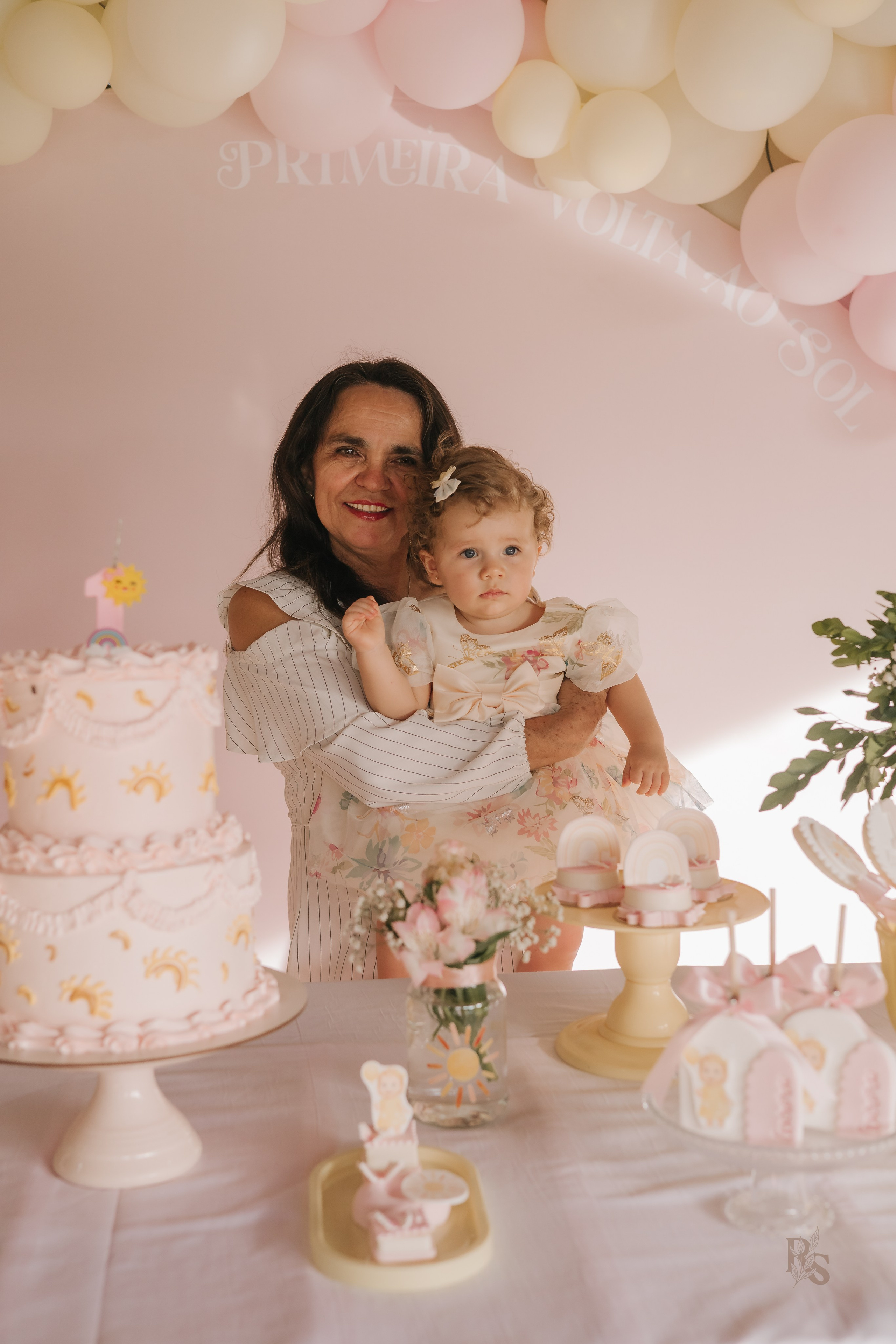 Aurora — 1 ano. Fotógrafo Richard Silvestre — Casamentos na Bahia