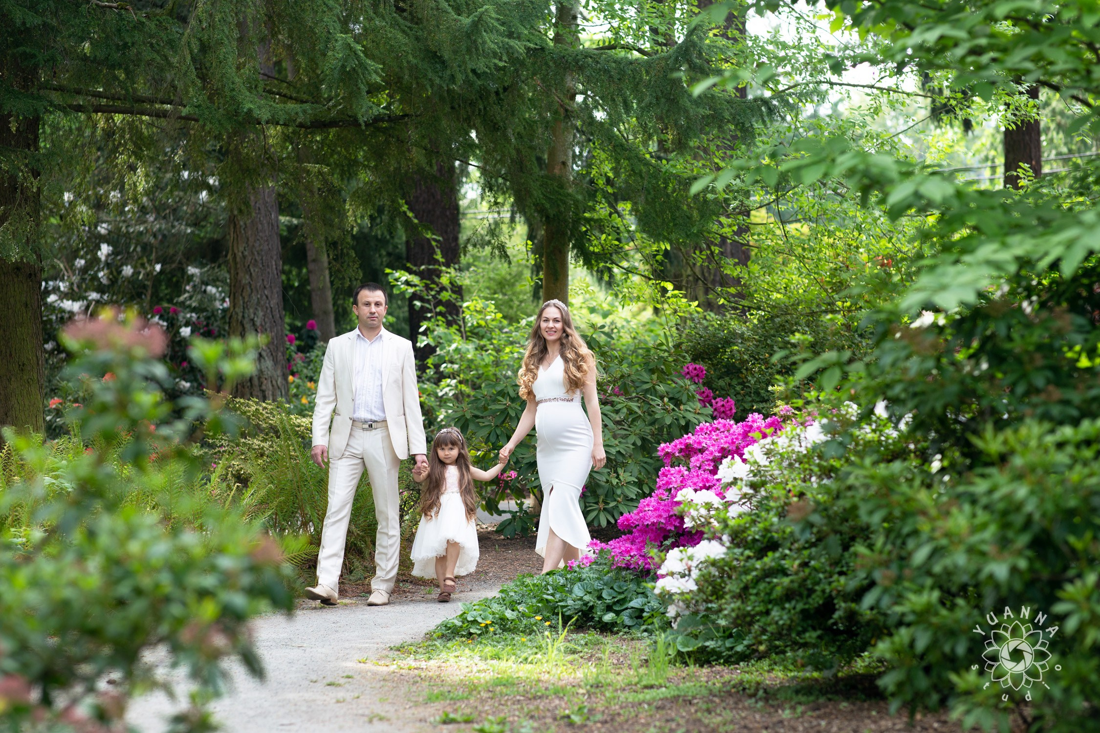 Anniversary. YuAnna studio. Family & Kids Photographer in Seattle area, located in