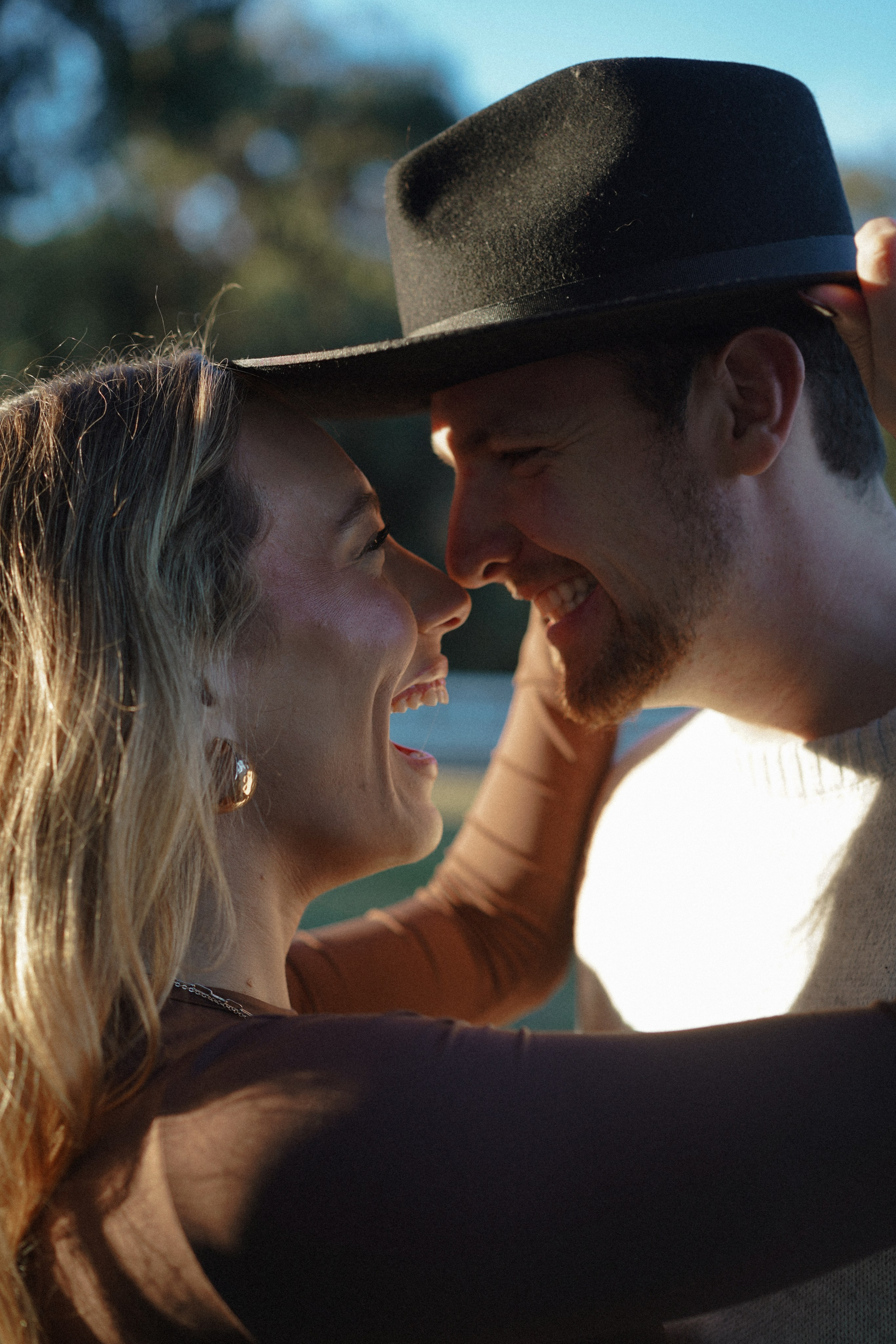 Love story photoshoot. Engagement photoshoot. Couple photoshoot. Malibu. Family photoshoot, Get away photoshoot in California. Beautiful love story photoshoot.