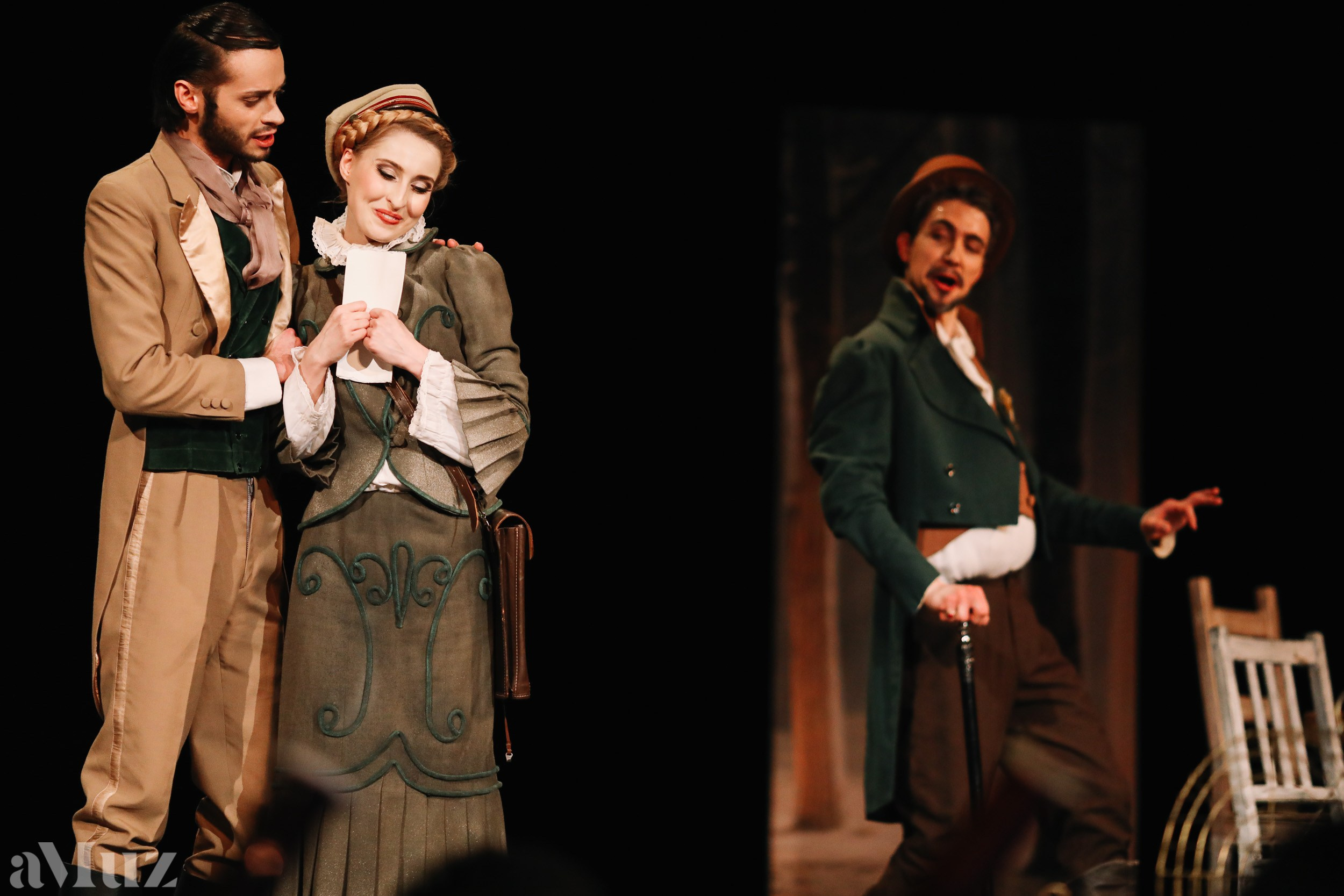 Opera Łąkowa. Fotograf Ślubny Warszawa - Sesje Biznesowe Rodzinne Eventy