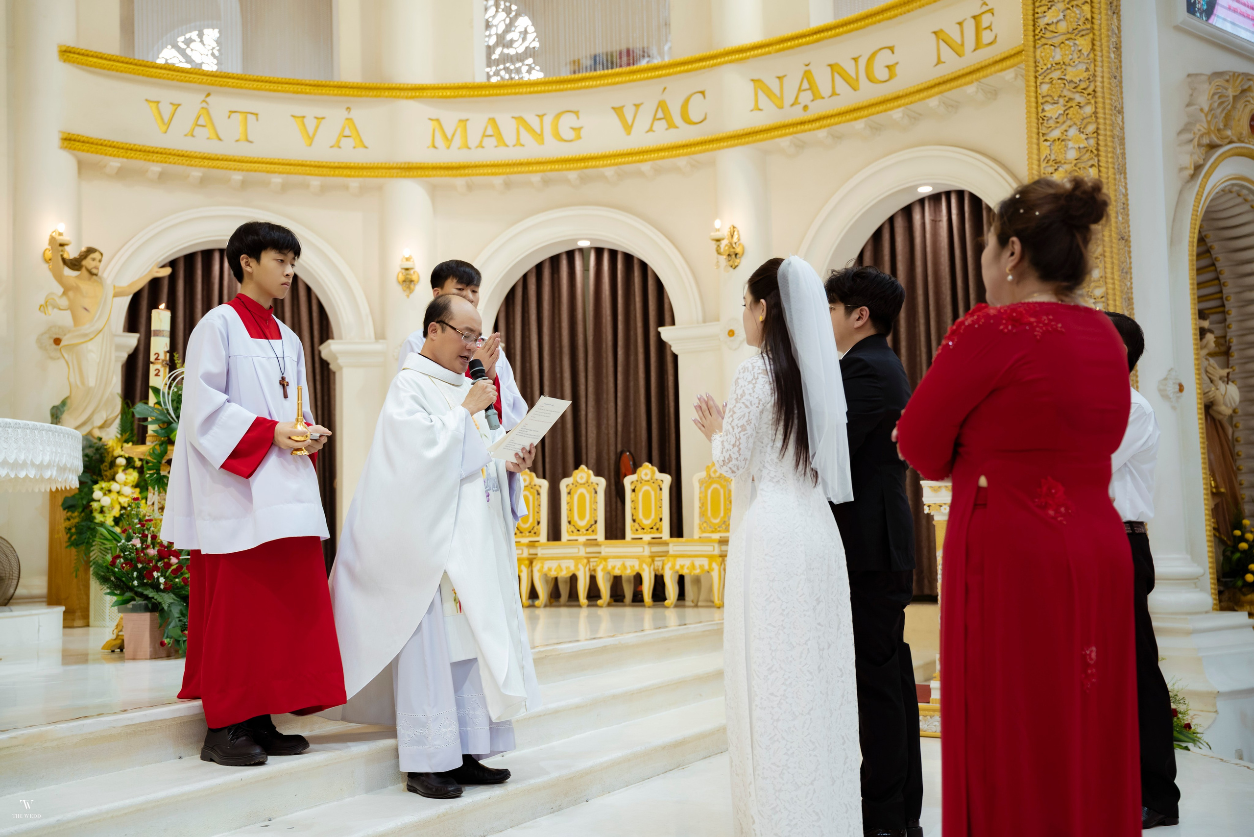 NHÀ THỜ — ANH & TRANG. WEDDING PHOTOGRAPHER IN VIETNAM