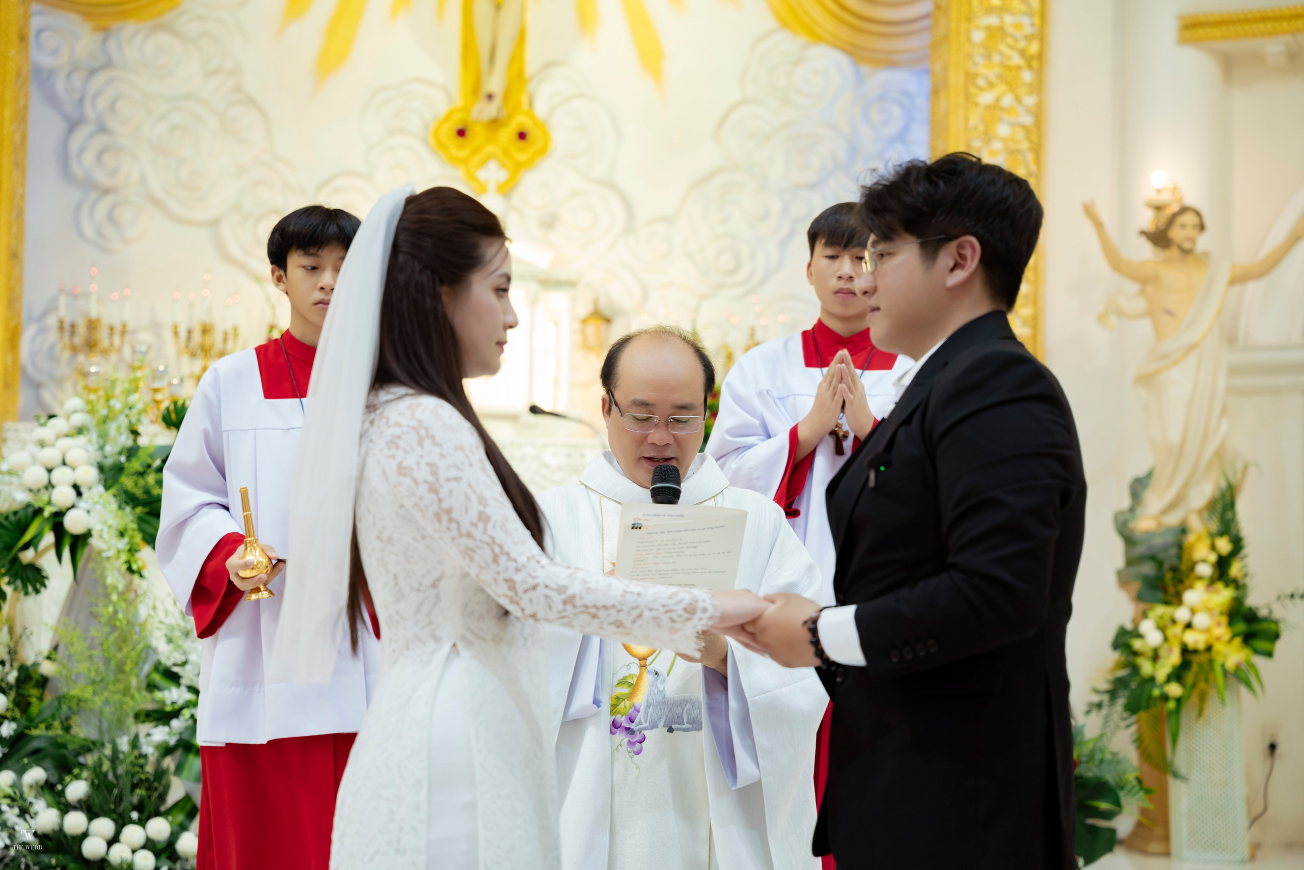 NHÀ THỜ — ANH & TRANG. WEDDING PHOTOGRAPHER IN VIETNAM