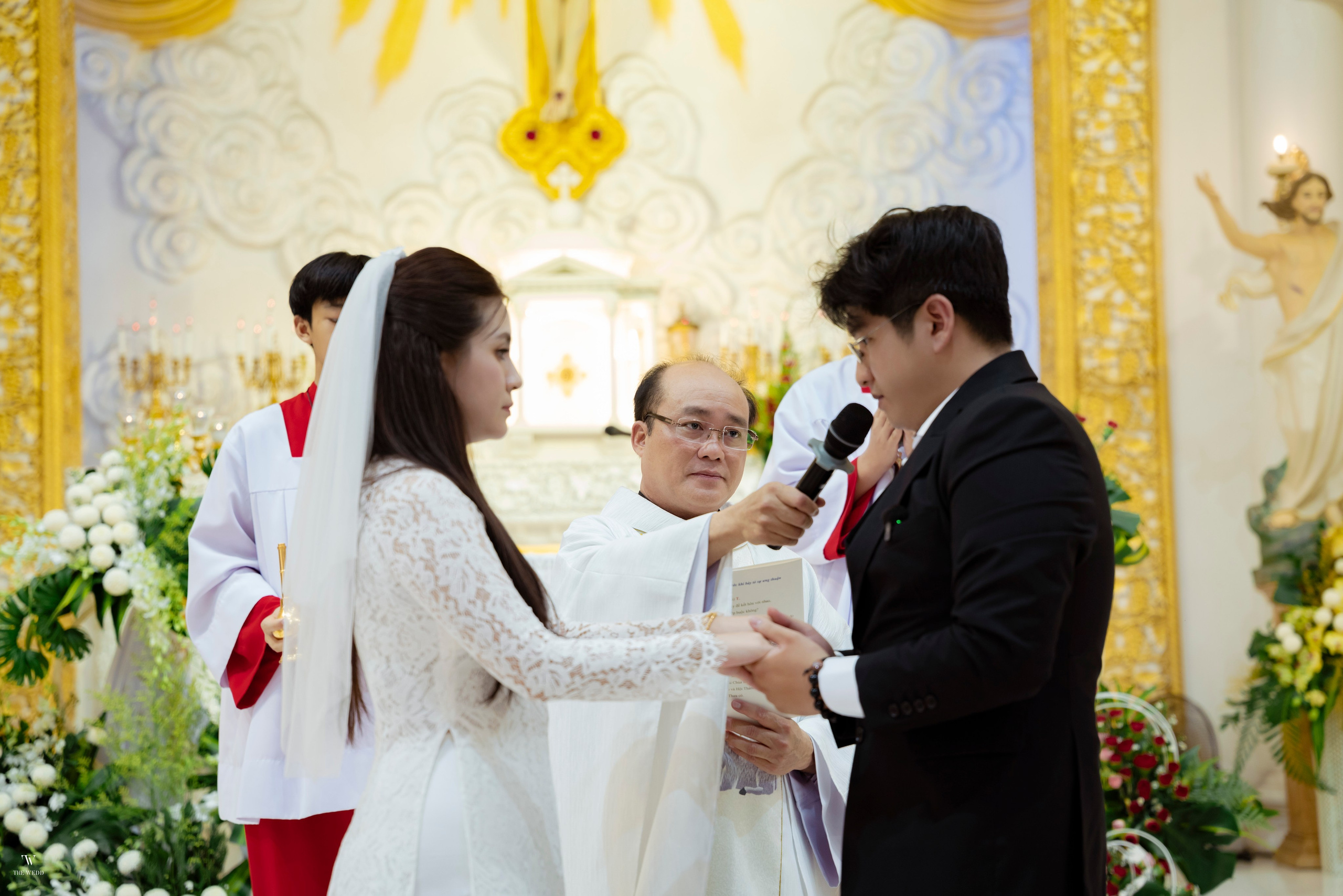 NHÀ THỜ — ANH & TRANG. WEDDING PHOTOGRAPHER IN VIETNAM