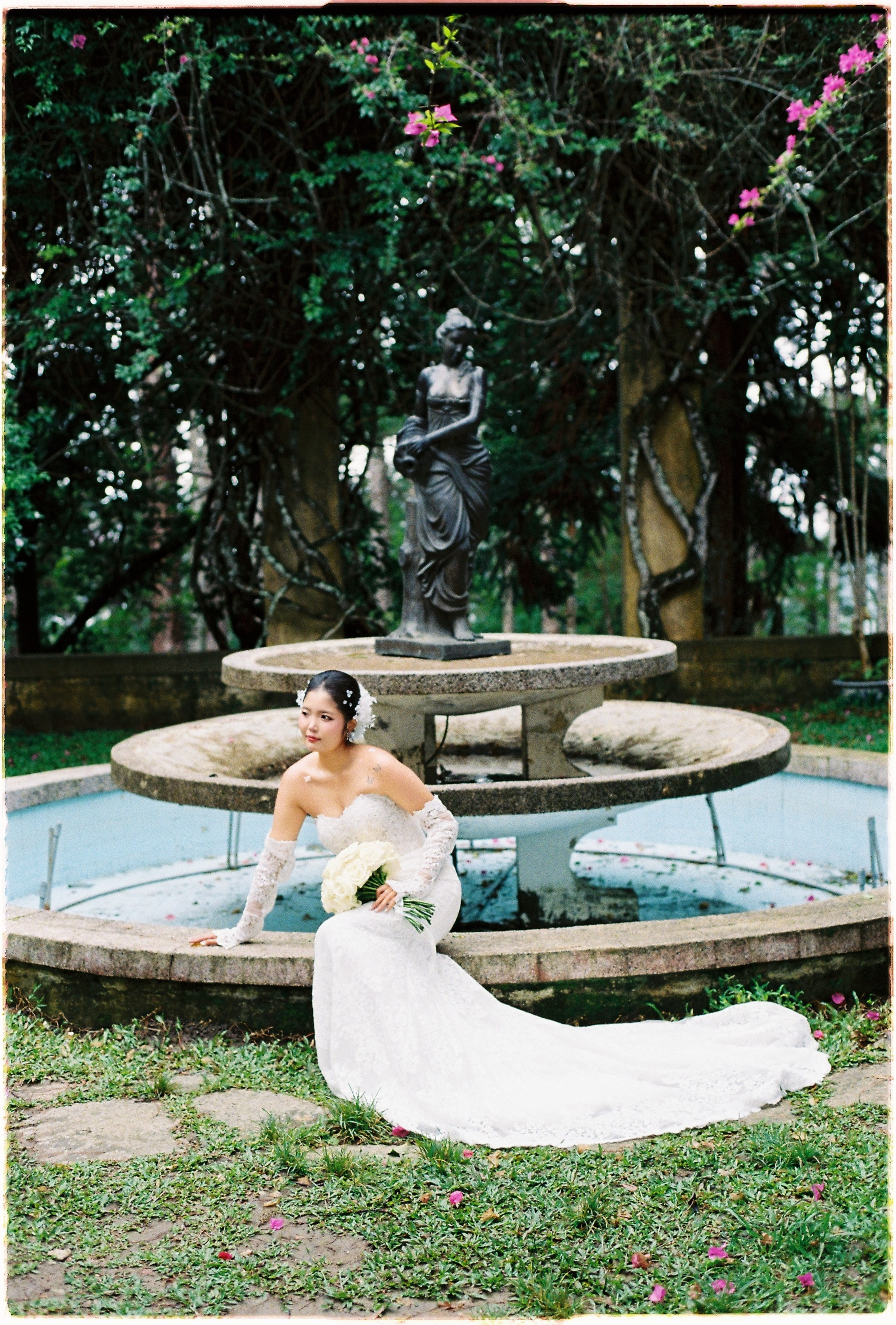 THANG & YEN | KODAK ULTRAMAX400. WEDDING PHOTOGRAPHER IN VIETNAM