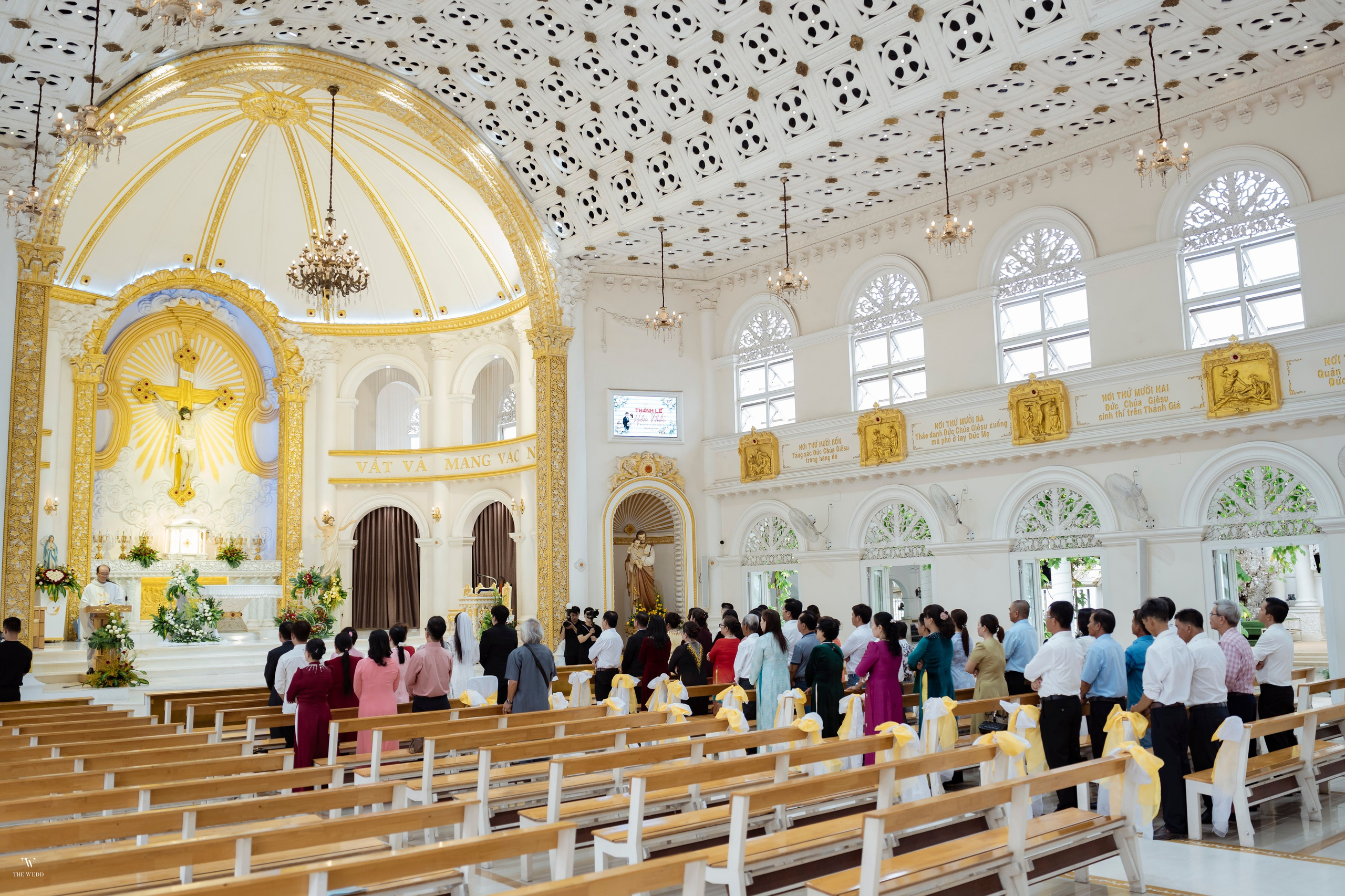 NHÀ THỜ — ANH & TRANG. WEDDING PHOTOGRAPHER IN VIETNAM