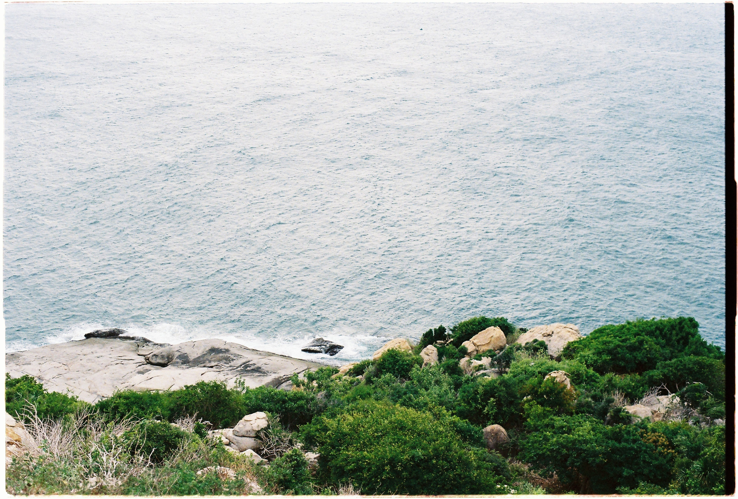 THANG & YEN | KODAK ULTRAMAX400. WEDDING PHOTOGRAPHER IN VIETNAM