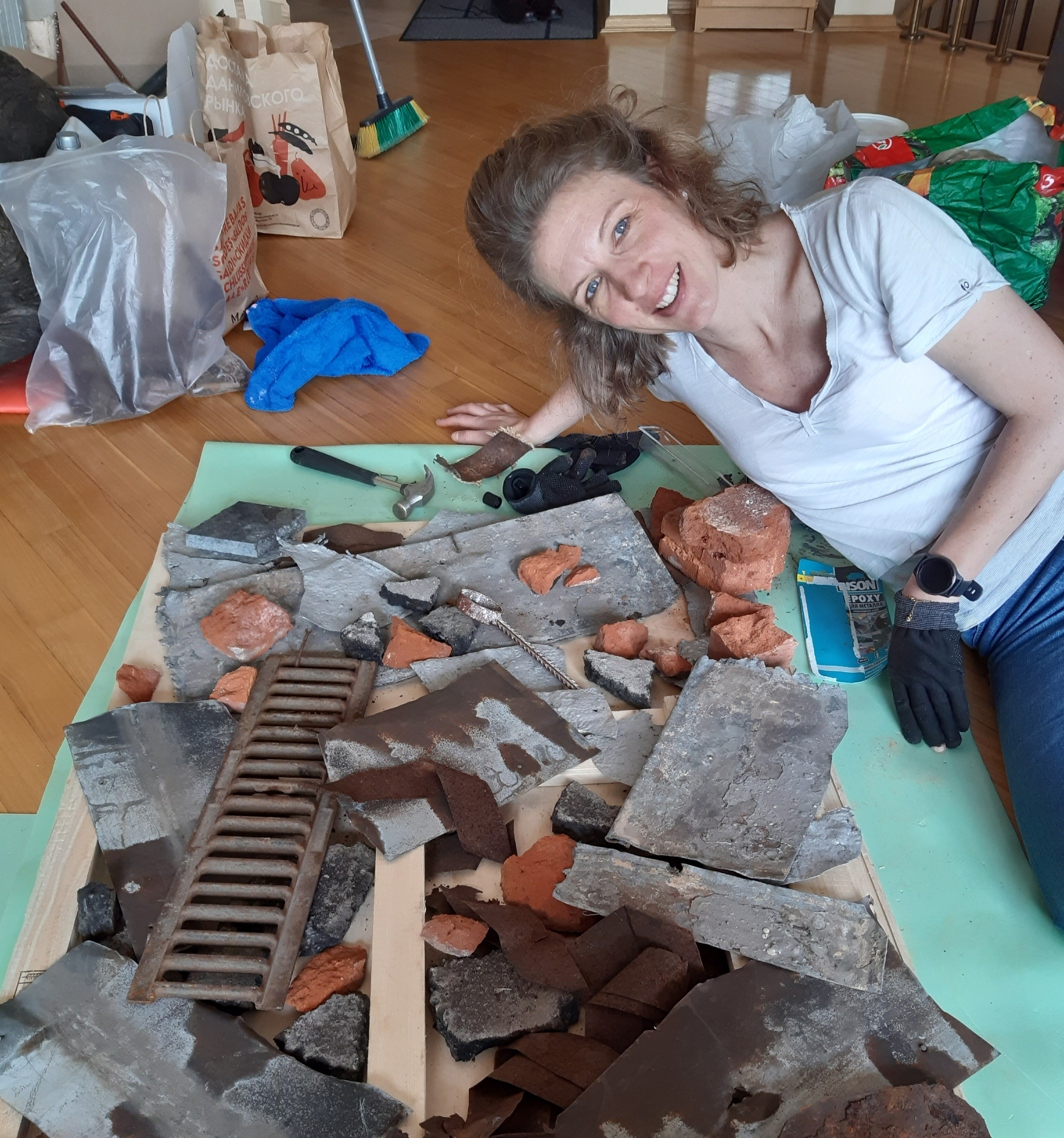 Backstage. Anne-Flore REY, Artist — Painter and Sculptor in TOULOUSE (FR)