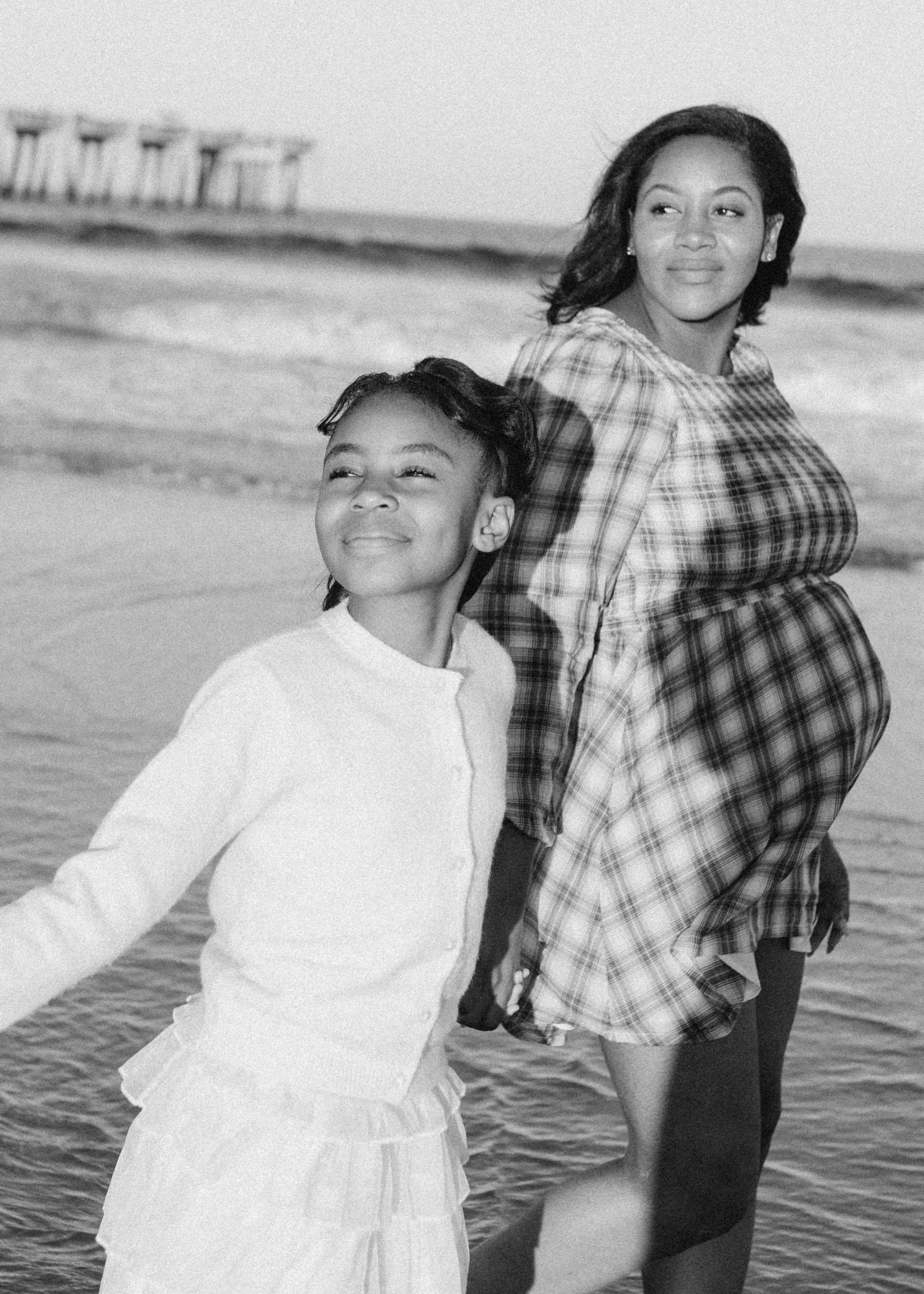 Christy’s Maternity at Jacksonville Beach. Portrait and couples photographer in Florida, Valeriia Honcharova