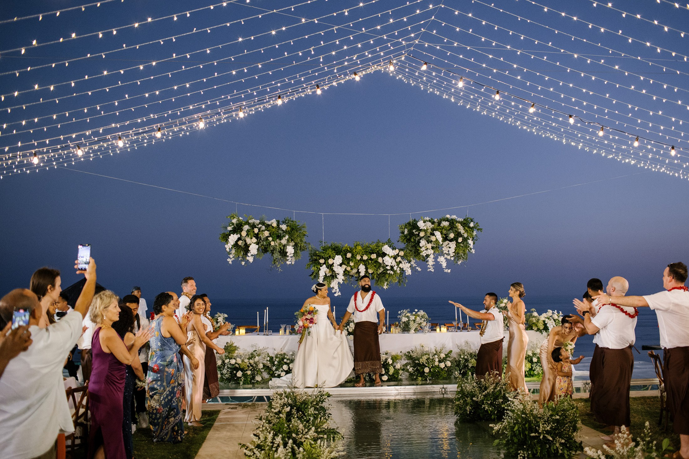 Big funny wedding with guests in paradise Bali island. Get.it.feel — Aesthetic Photography and Videography